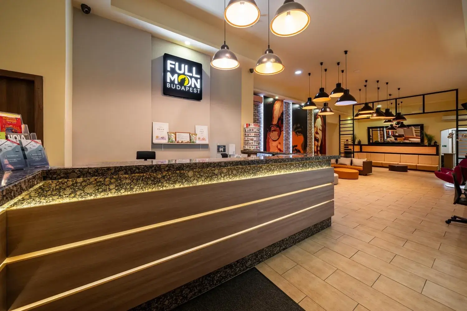 Lobby or reception in Full Moon Budapest Lobby or reception in Full Moon Budapest