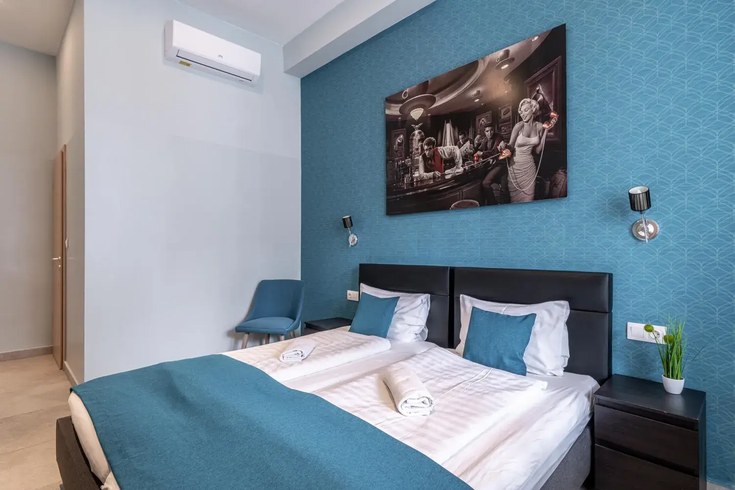 Bedroom, Bed in Full Moon Budapest Bedroom, Bed in Full Moon Budapest