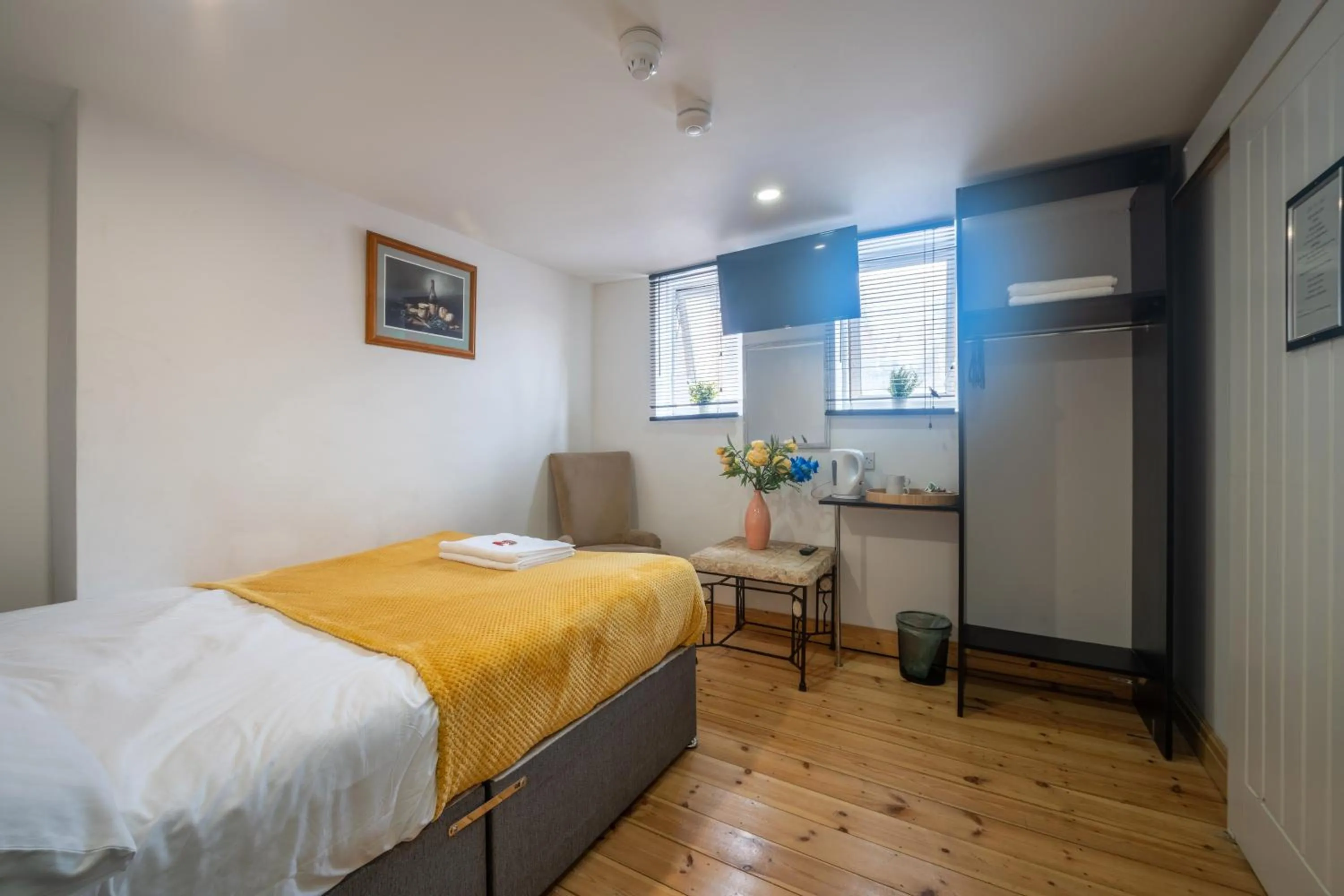Bed in Driftwood Rooms