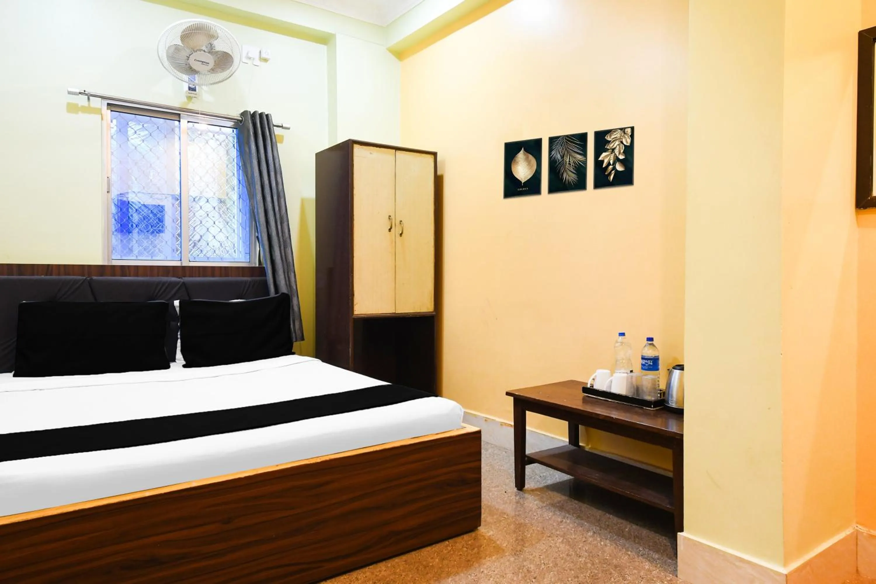 Bedroom, Bed in Hotel O Paschima dwar Jagannath temple formerly Ananga Lodge