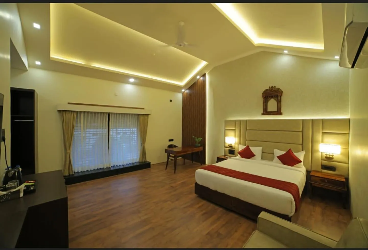 Bed in Lake Valley Resort and Spa Tirupati, 27 kms from Talakona Waterfall