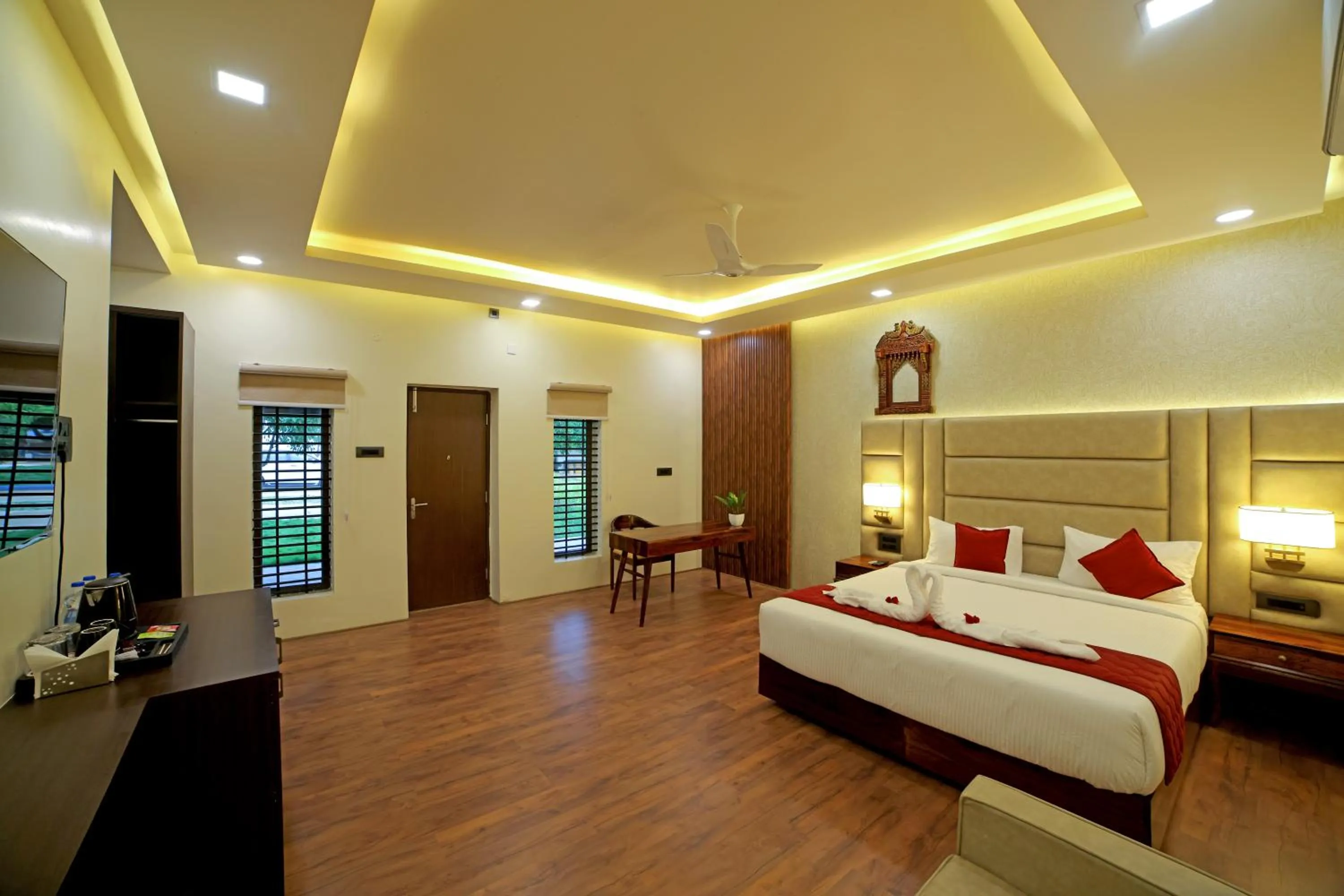 Bedroom, Bed in Lake Valley Resort and Spa Tirupati, 27 kms from Talakona Waterfall