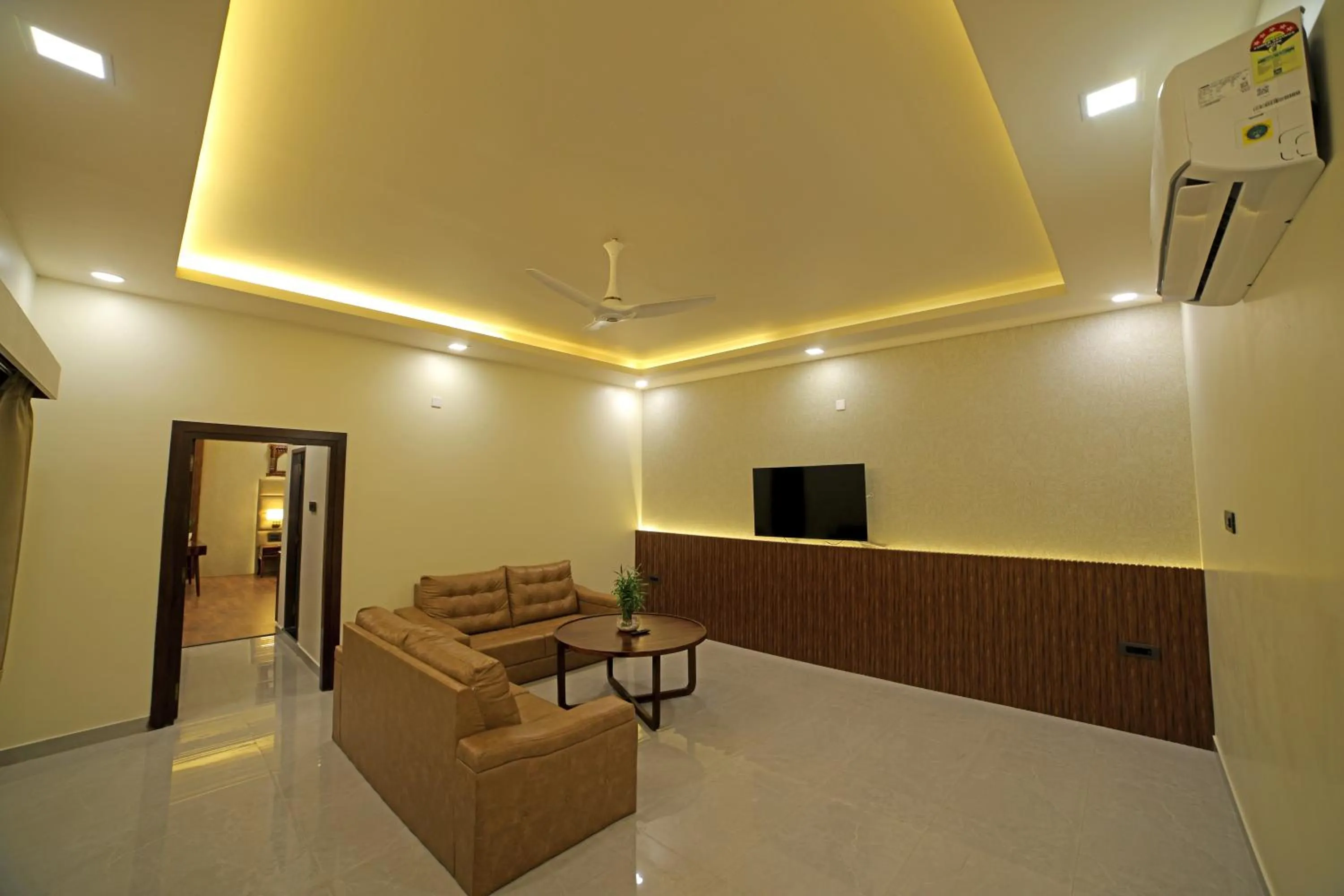 Living room in Lake Valley Resort and Spa Tirupati, 27 kms from Talakona Waterfall
