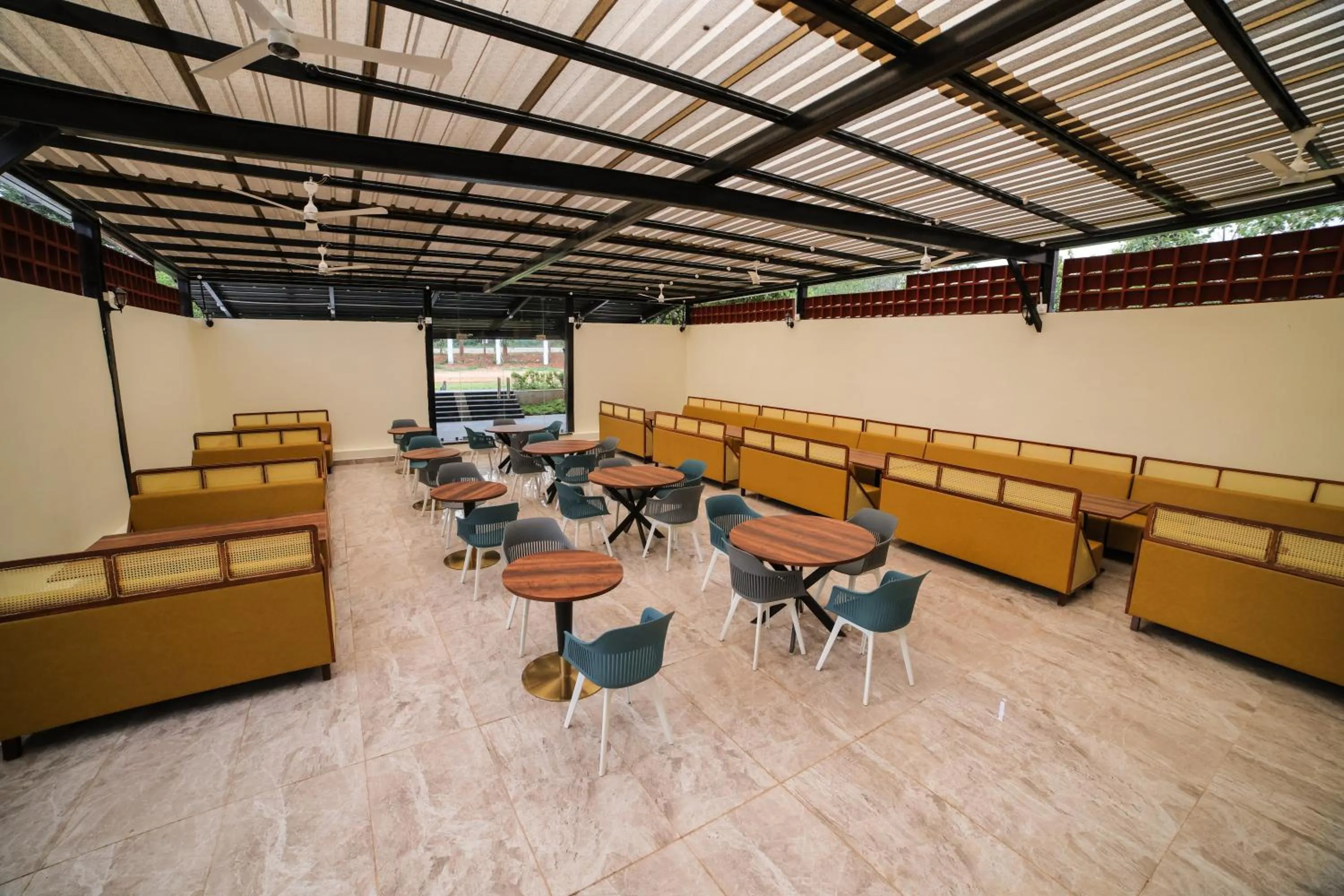 Restaurant/places to eat in Lake Valley Resort and Spa Tirupati, 27 kms from Talakona Waterfall