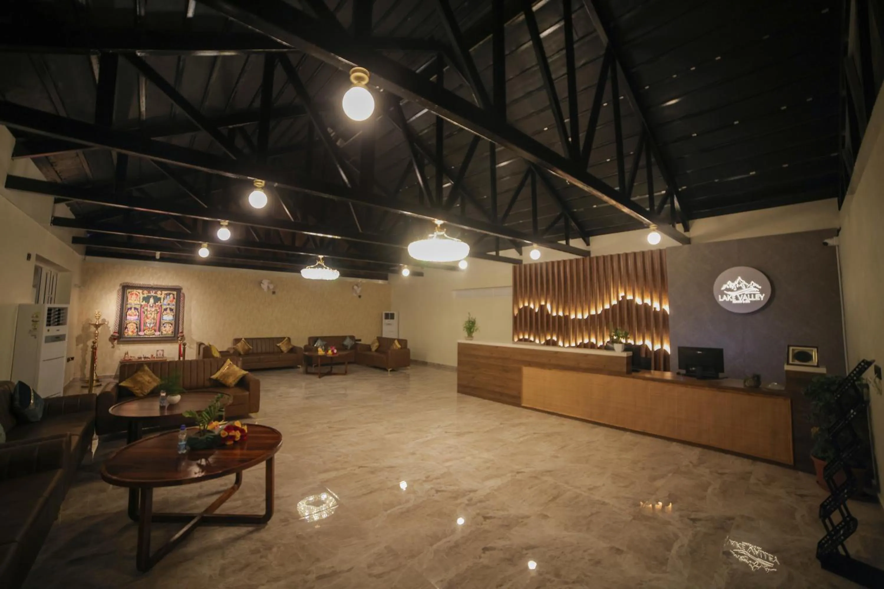 Lobby or reception in Lake Valley Resort and Spa Tirupati, 27 kms from Talakona Waterfall