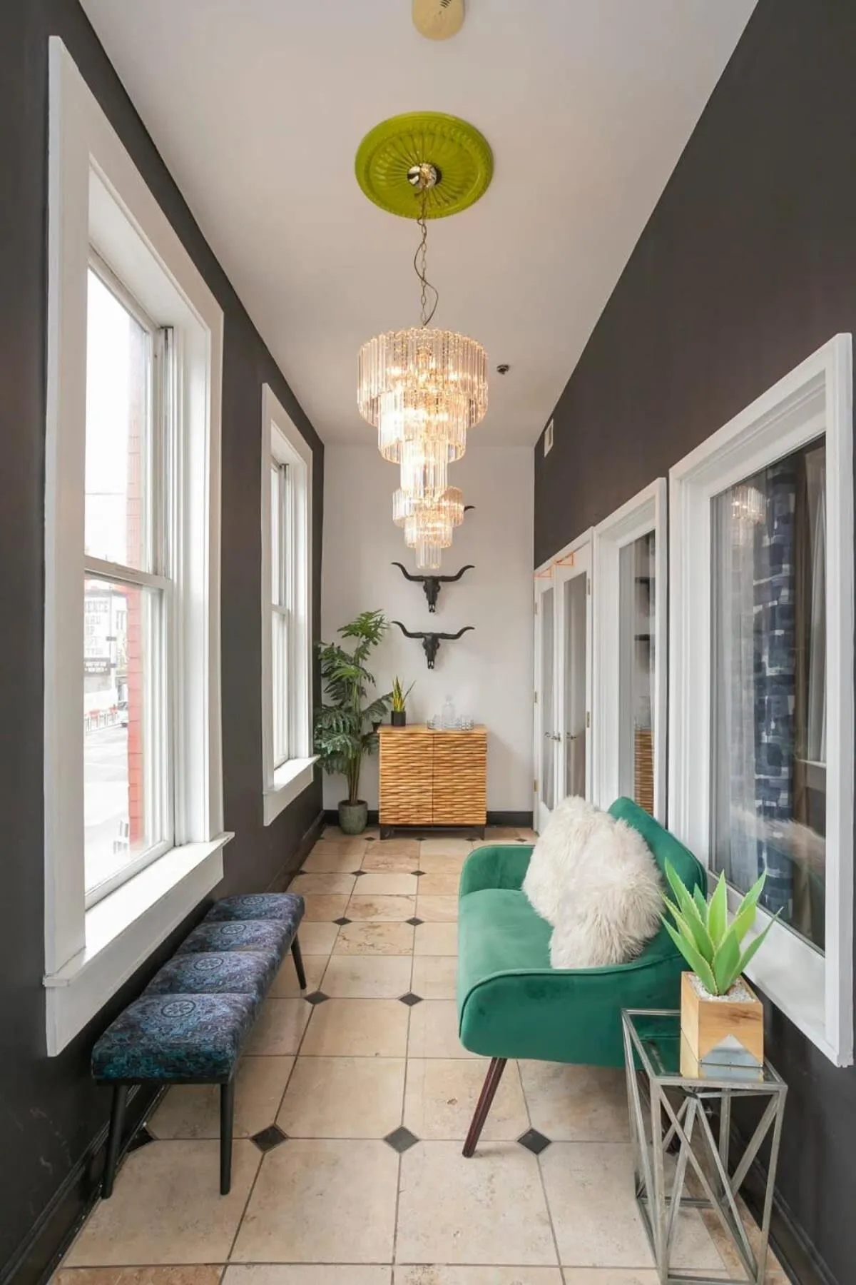 Grand Loft ON THEE Broadway Strip