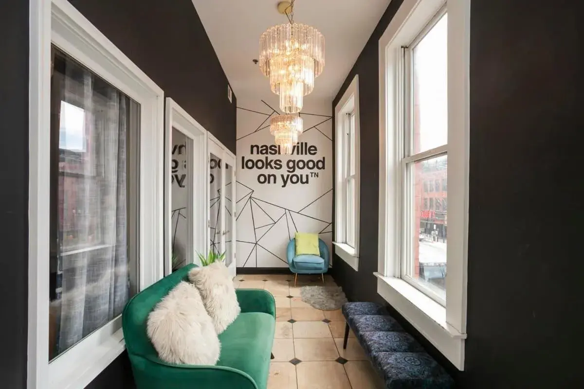 Grand Loft ON THEE Broadway Strip Grand Loft ON THEE Broadway Strip