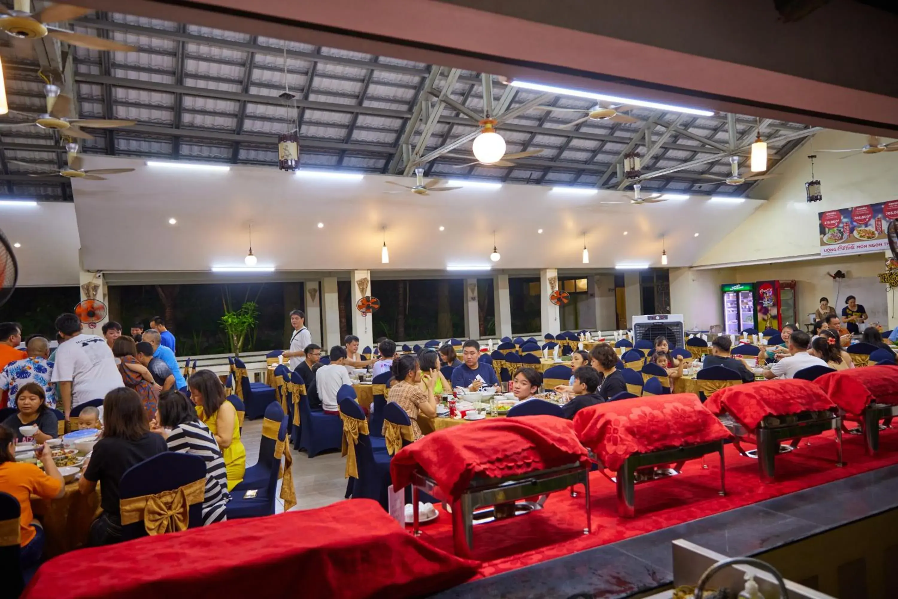 Restaurant/places to eat in Gieng Ngoc Sea moutain View Cat Ba Restaurant/places to eat in Gieng Ngoc Sea moutain View Cat Ba