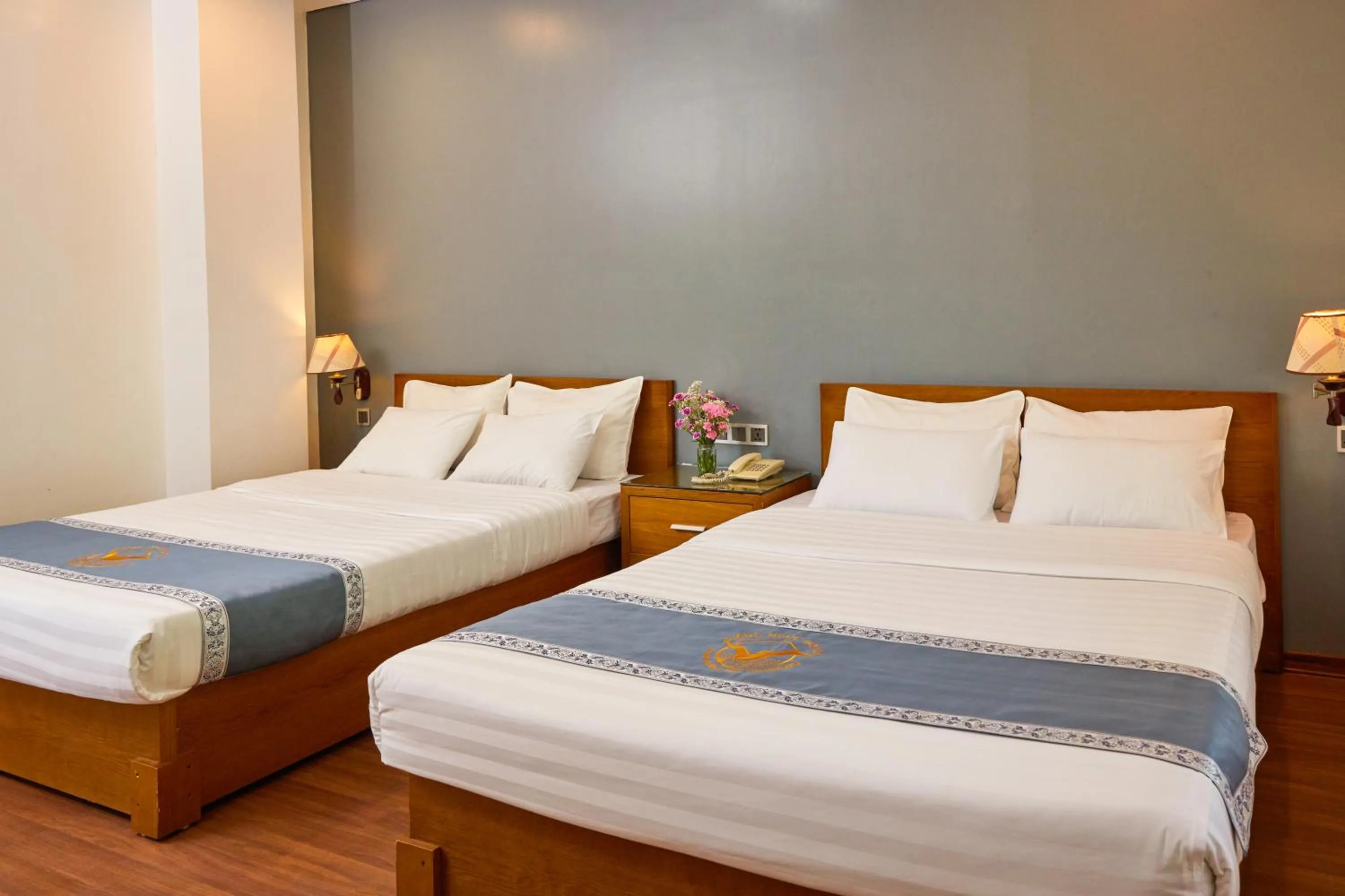 Bed in Gieng Ngoc Sea moutain View Cat Ba