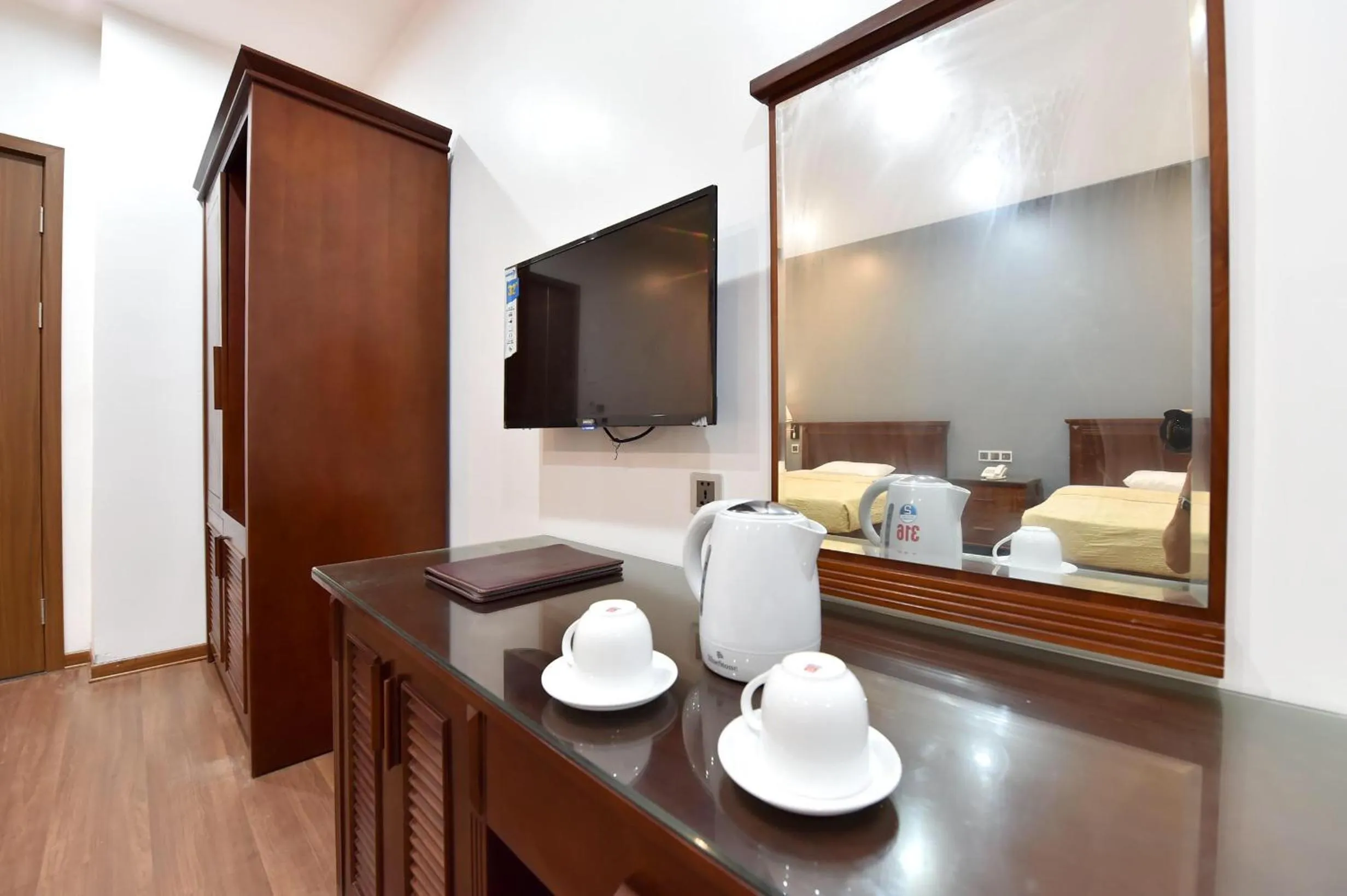 TV and multimedia, Bed in Gieng Ngoc Sea moutain View Cat Ba