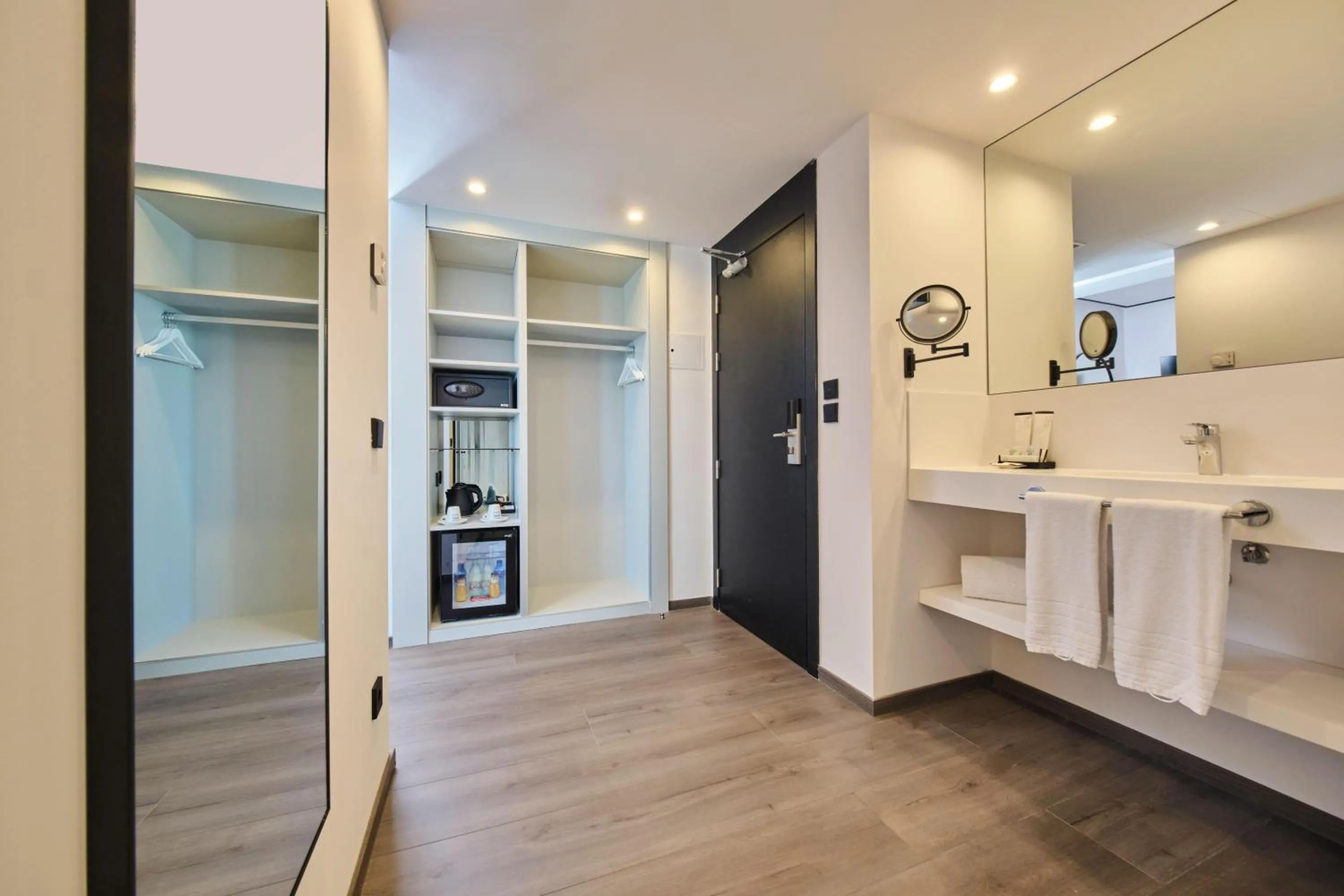 Bathroom in 1881 Madrid Ventas Hotel