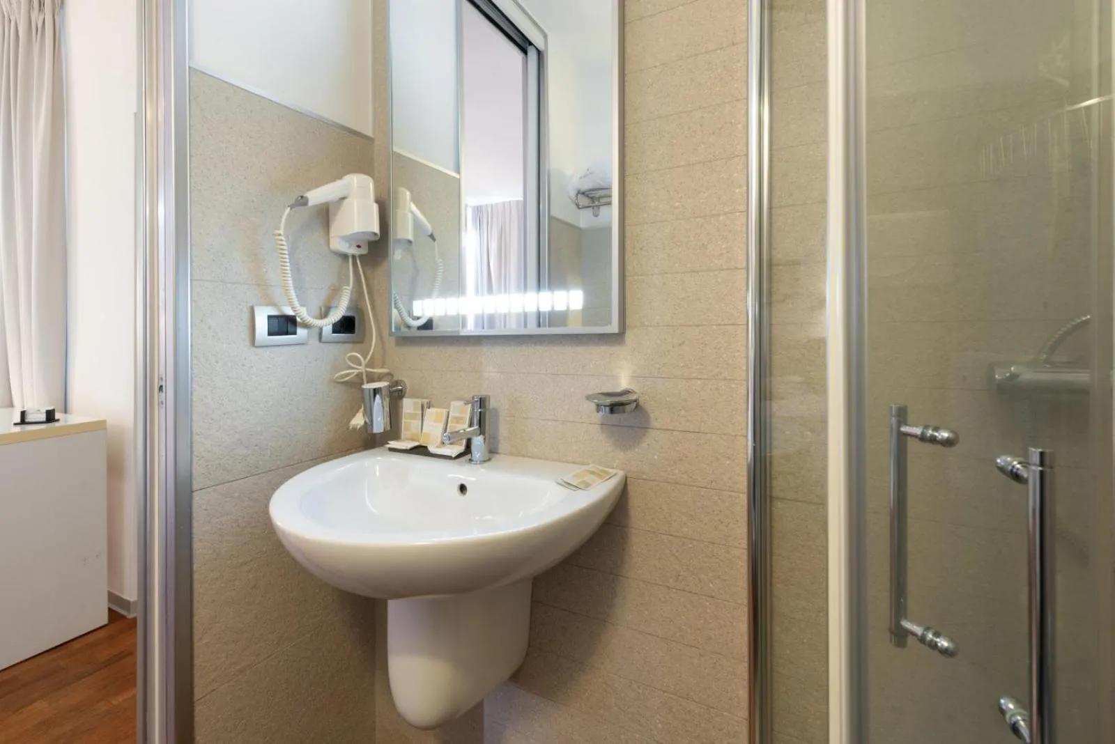 Bathroom in B&B White con Parcheggio Privato