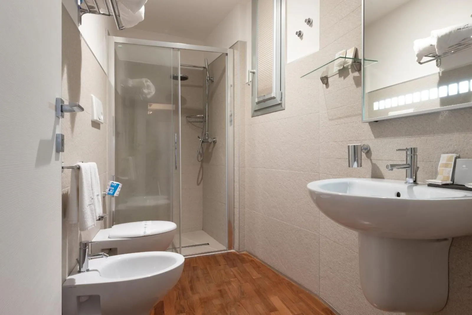 Bathroom in B&B White con Parcheggio Privato
