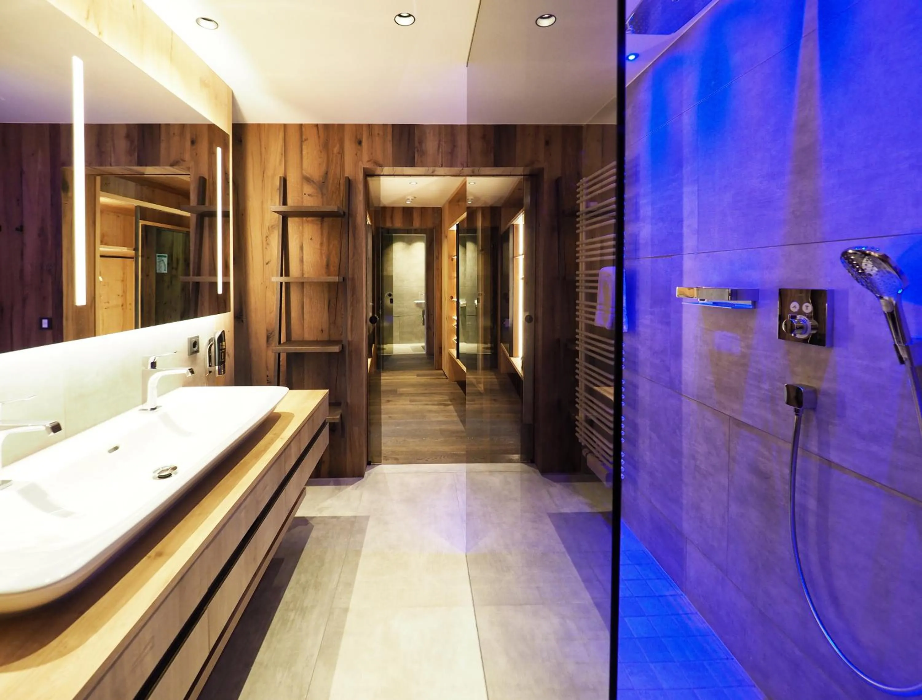 Shower in Wellness & Naturresort Reischlhof