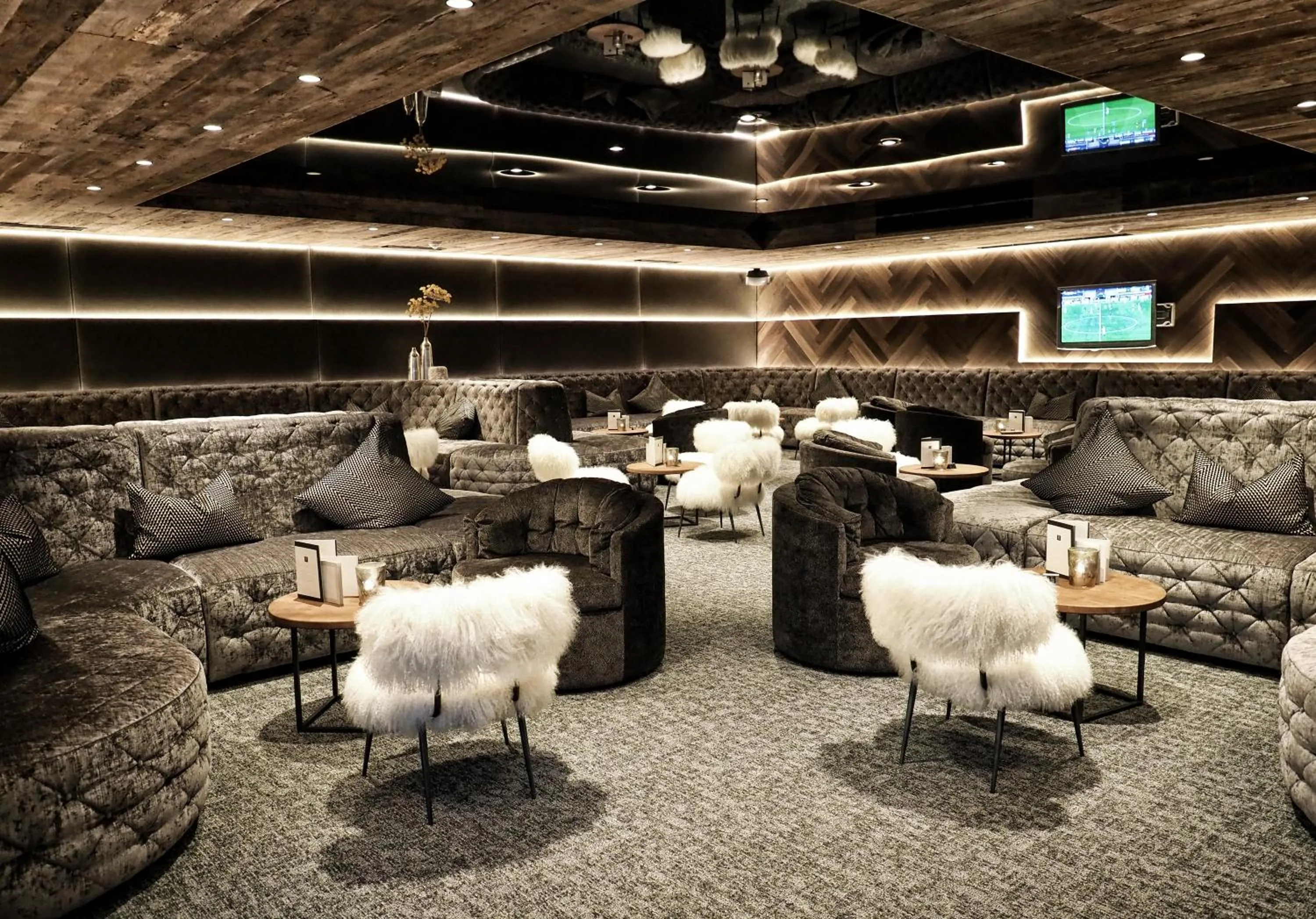 Communal lounge/ TV room in Wellness & Naturresort Reischlhof