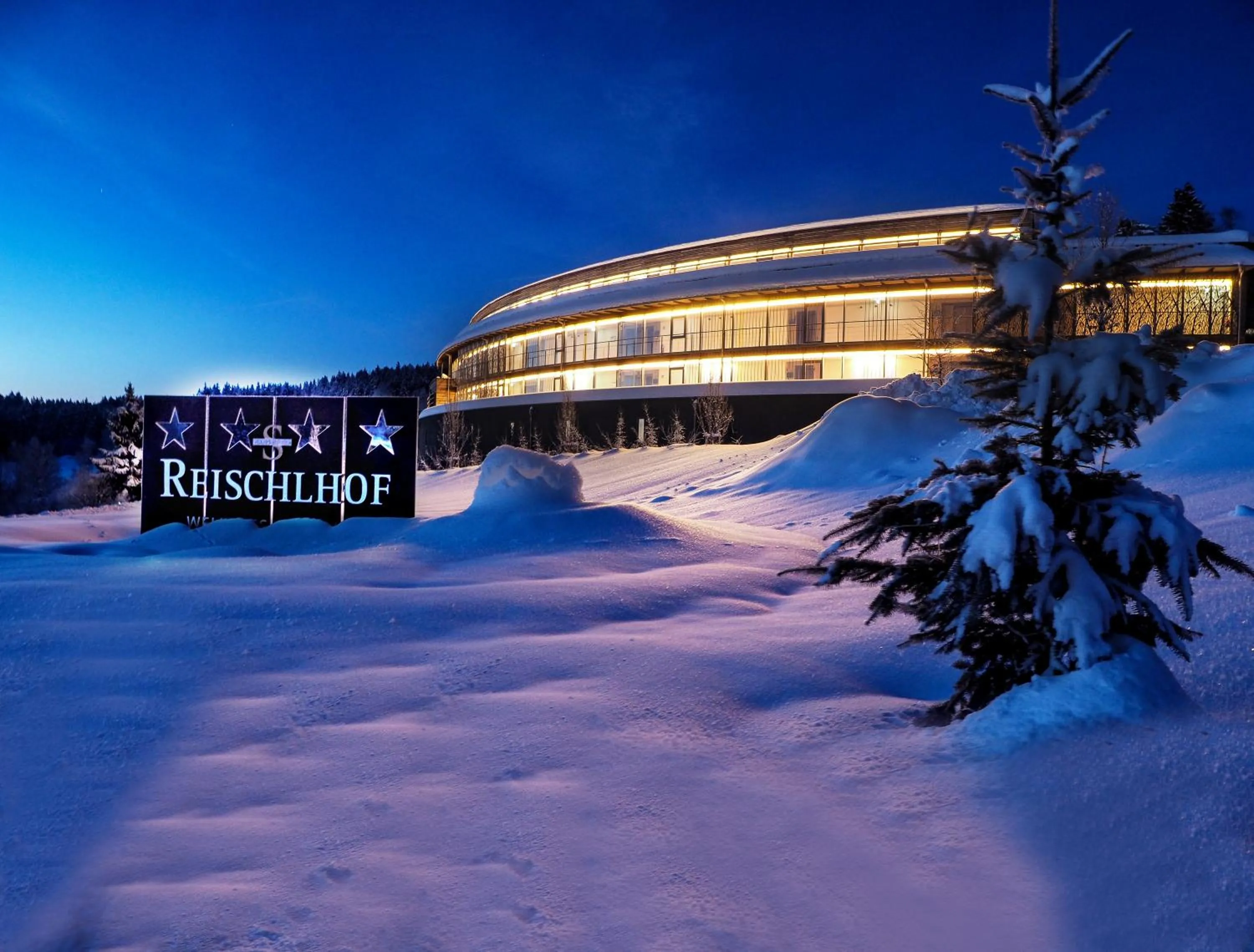 Facade/entrance in Wellness & Naturresort Reischlhof