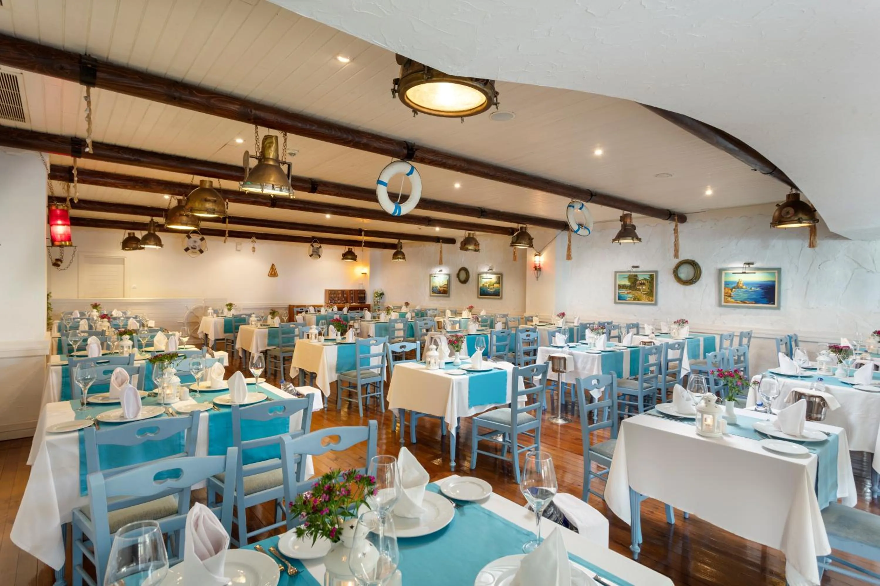 Restaurant/places to eat in Dobedan Beach Resort Comfort ''Ex Brand Alva Donna Beach Resort Comfort''