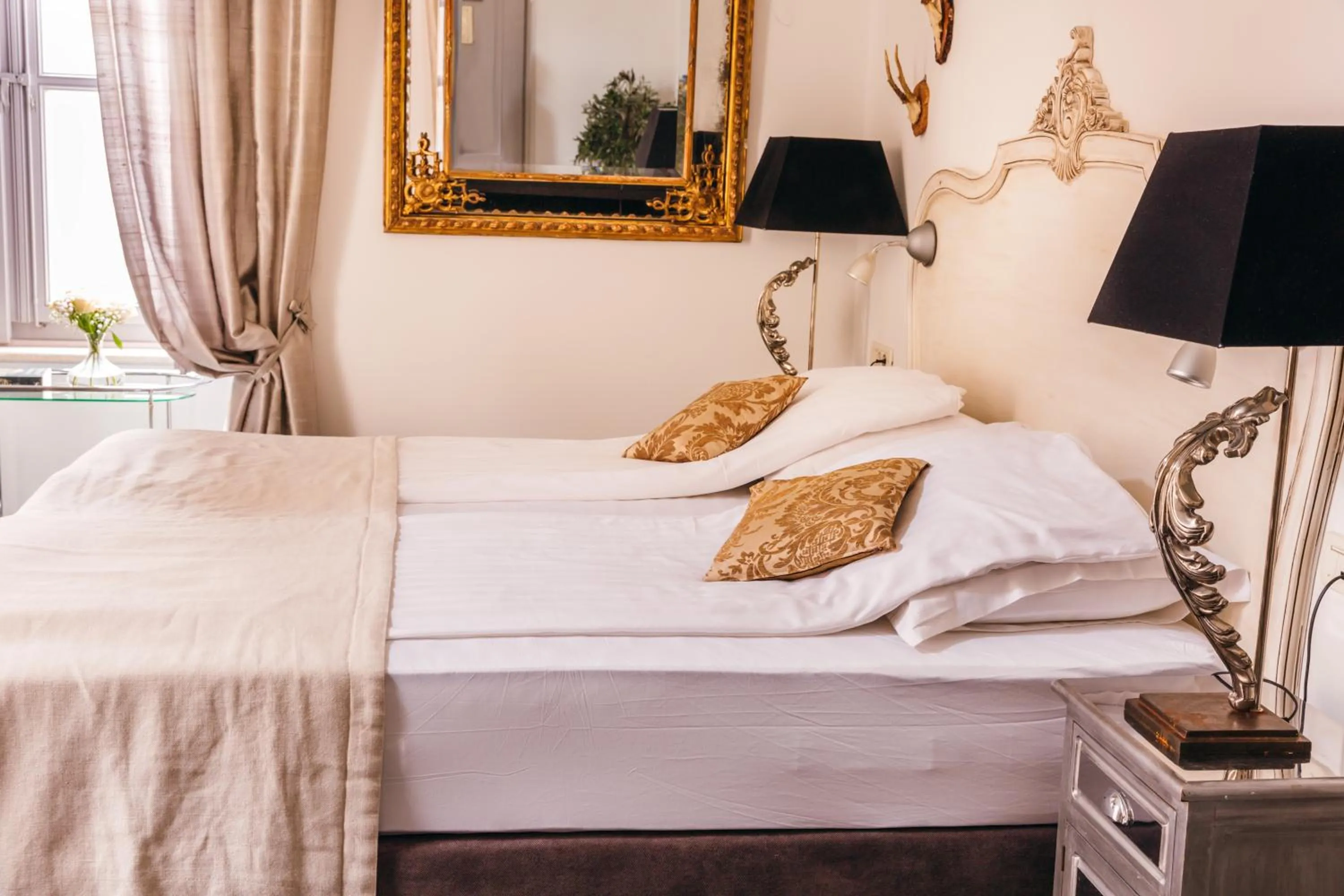 Bed in Prijeko Palace