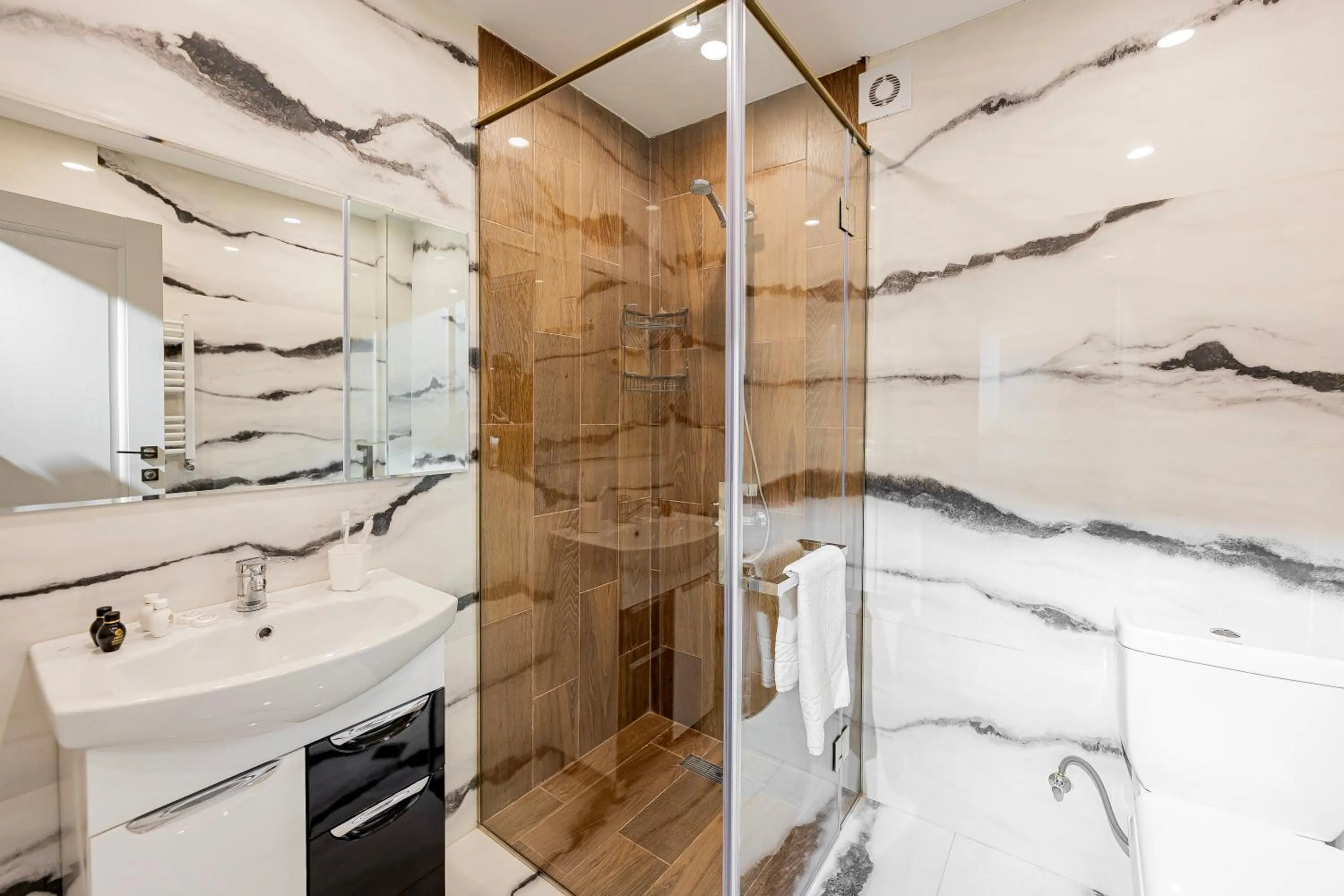 Bathroom in Taniqinn Dilijan Hotel