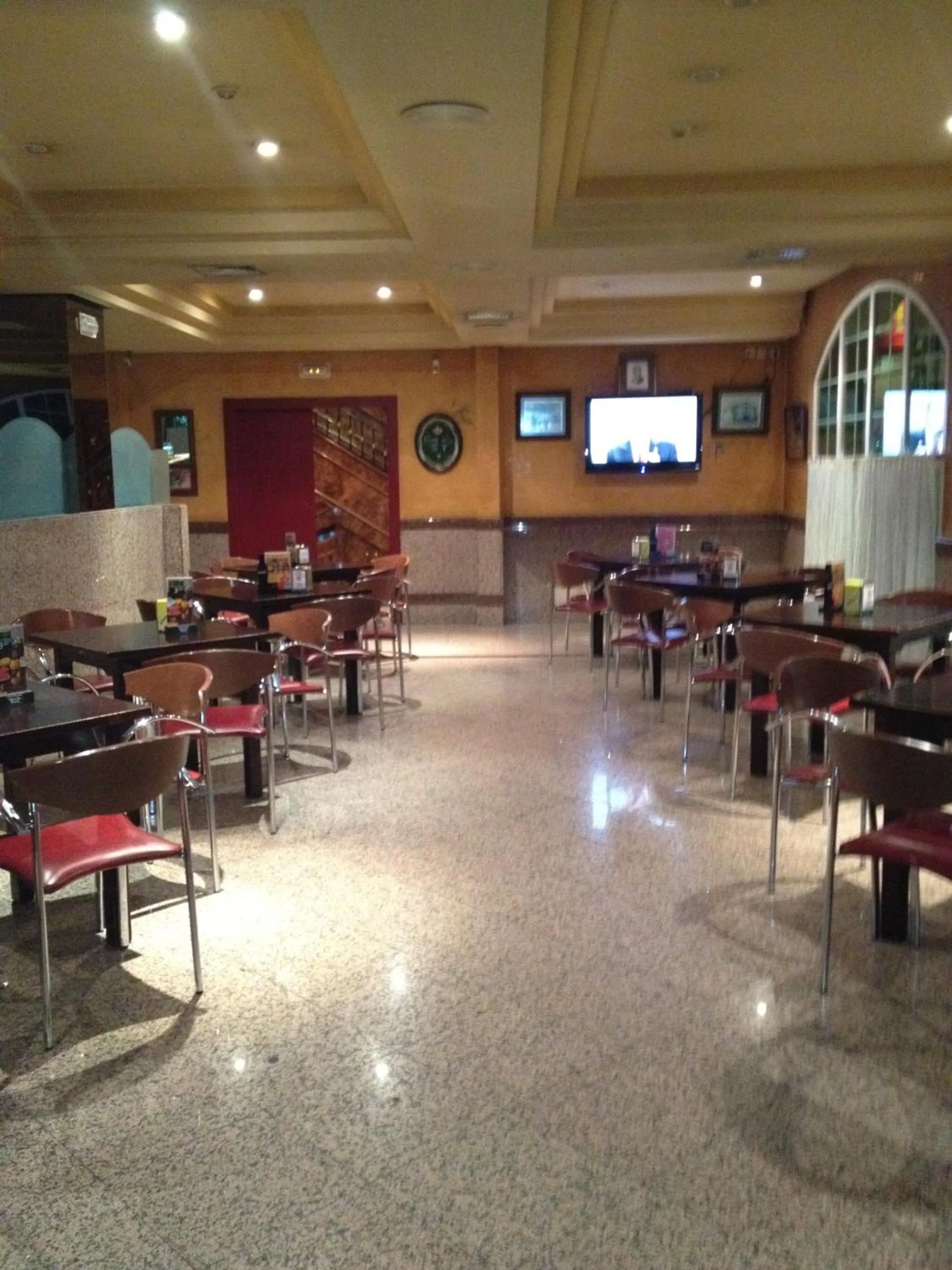 Restaurant/places to eat in Hotel Don Angel