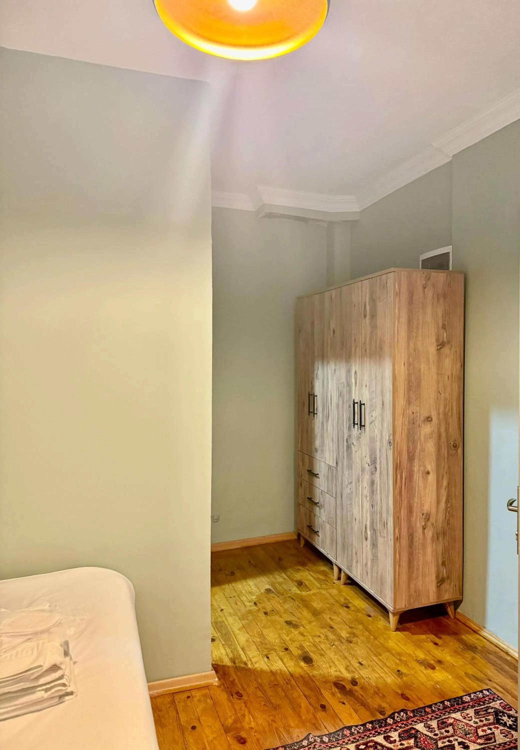 wardrobe, Bed in Dimora Kadıköy