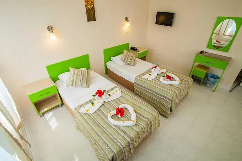 Family Room with Shared Bathroom in Hotel Dream Of Side Family Room with Shared Bathroom in Hotel Dream Of Side