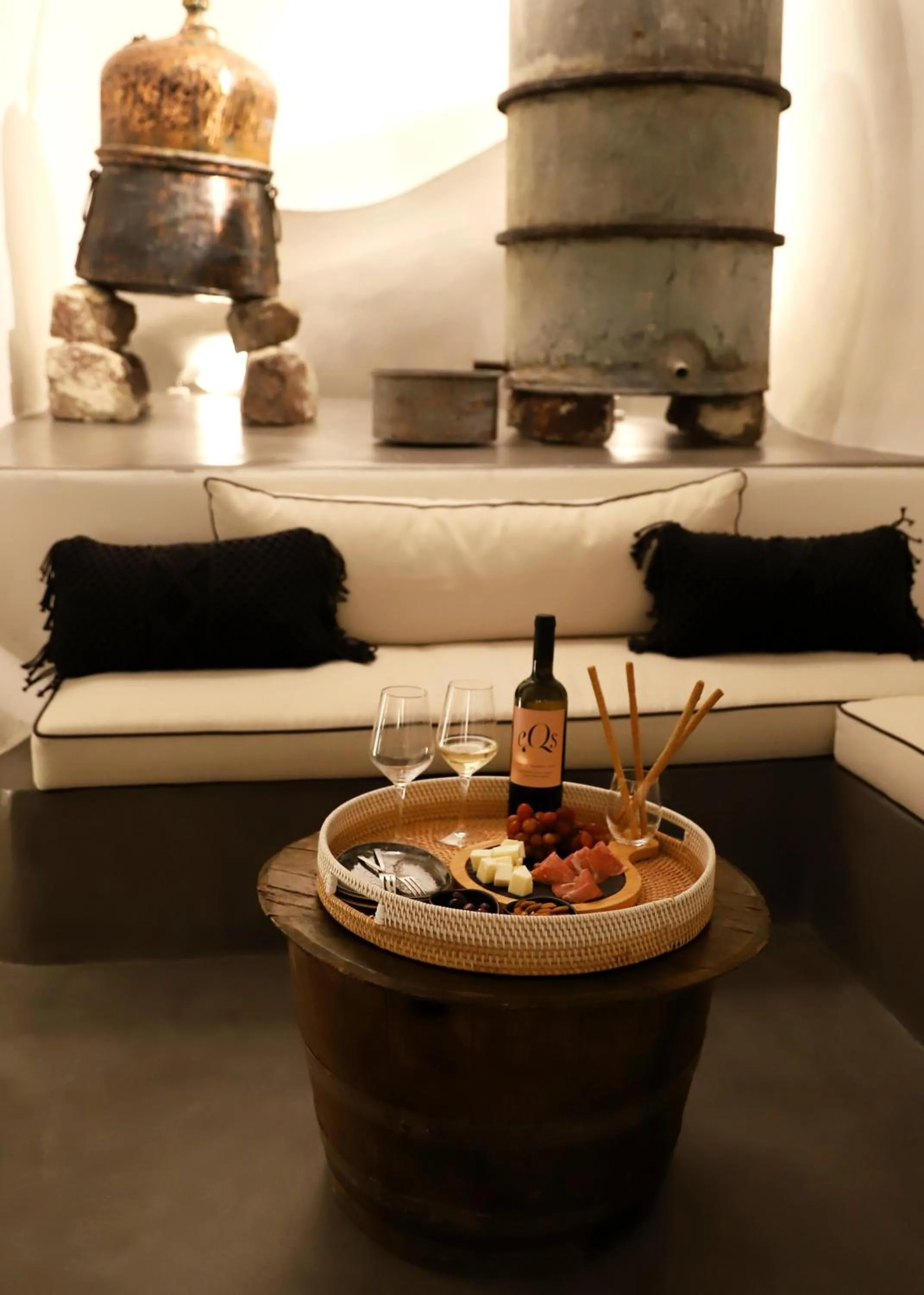 Living room in Arxegono Cave Houses Santorini
