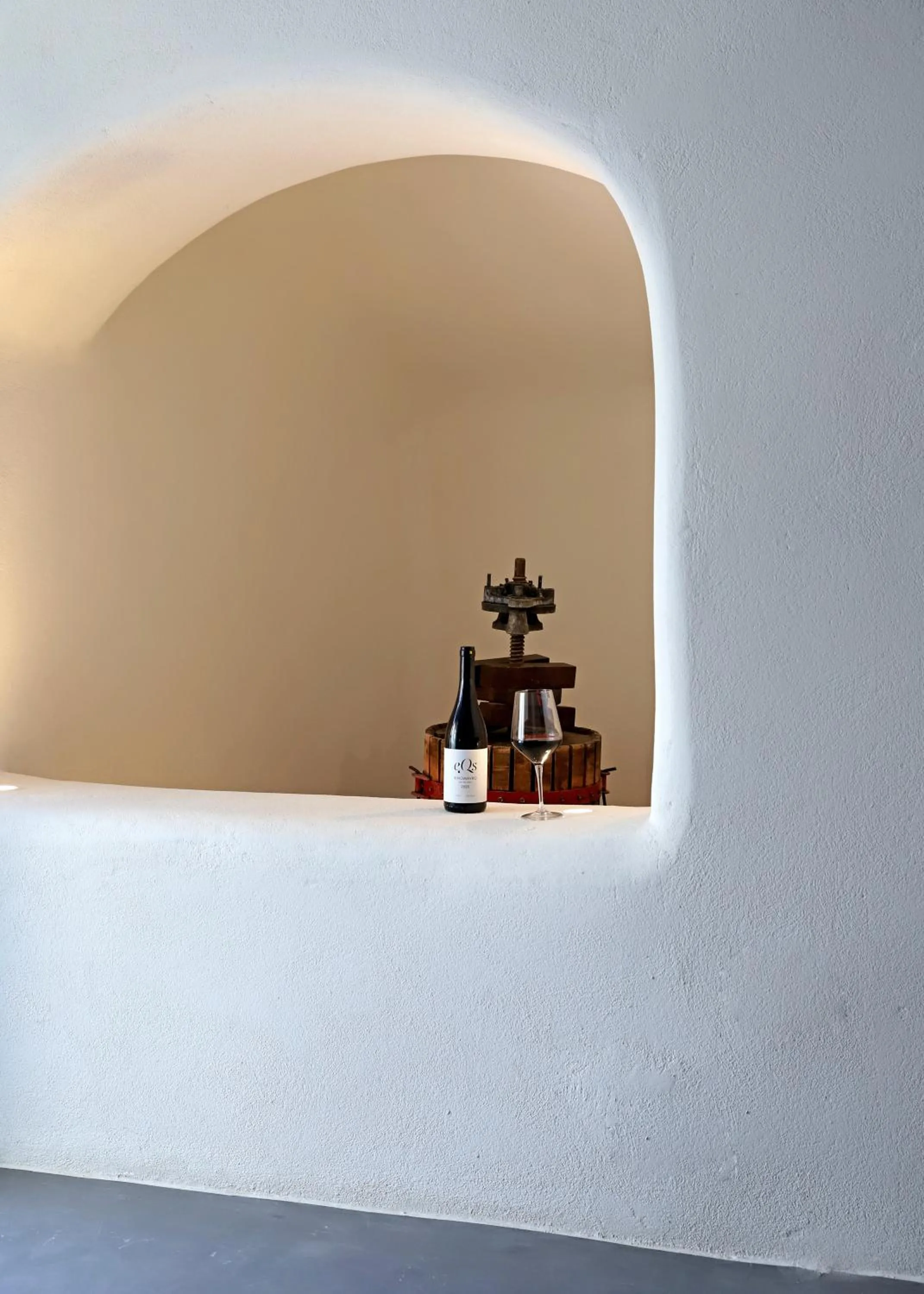 Property building in Arxegono Cave Houses Santorini