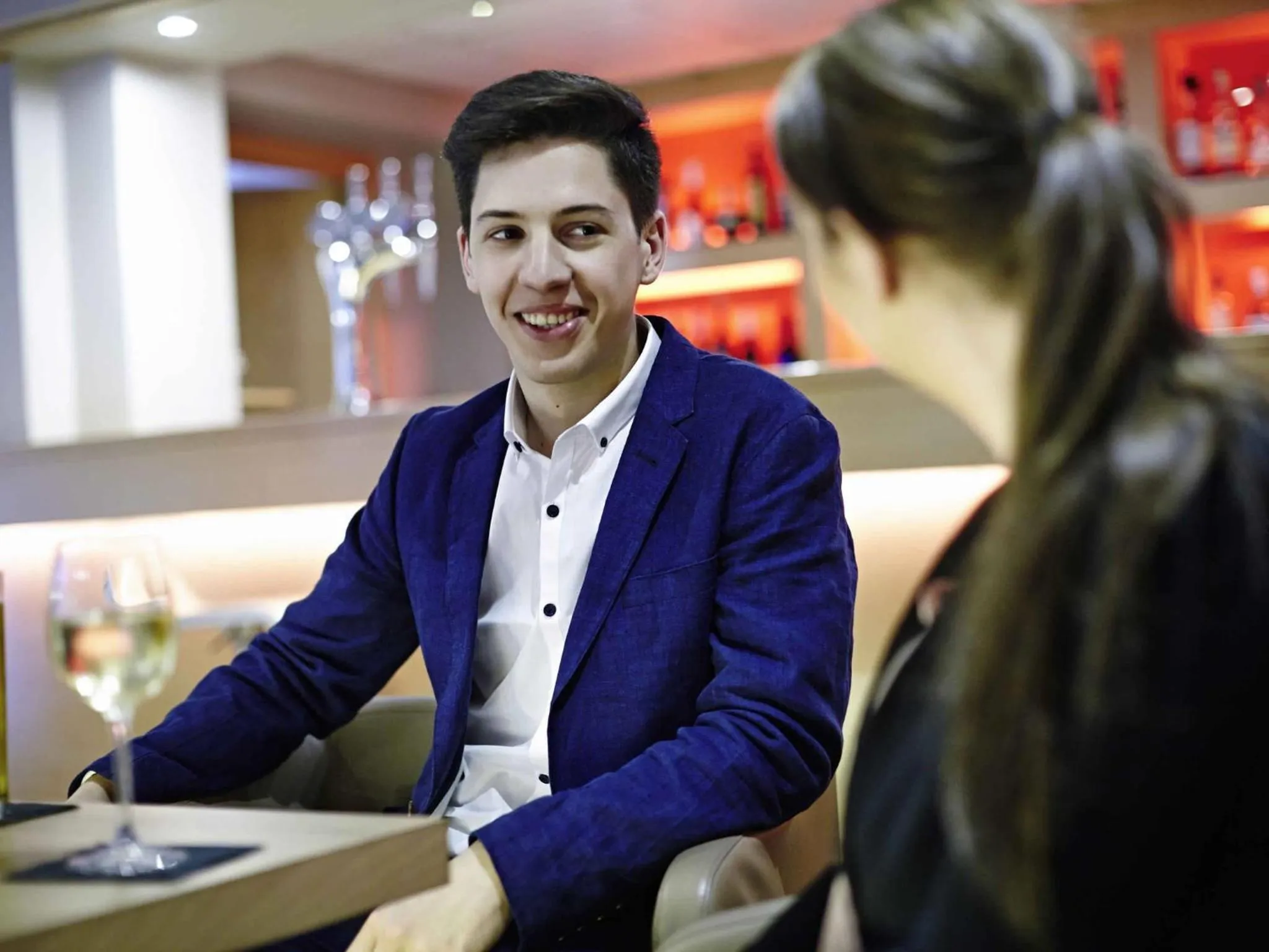 Lounge or bar in Novotel Wolverhampton City Centre