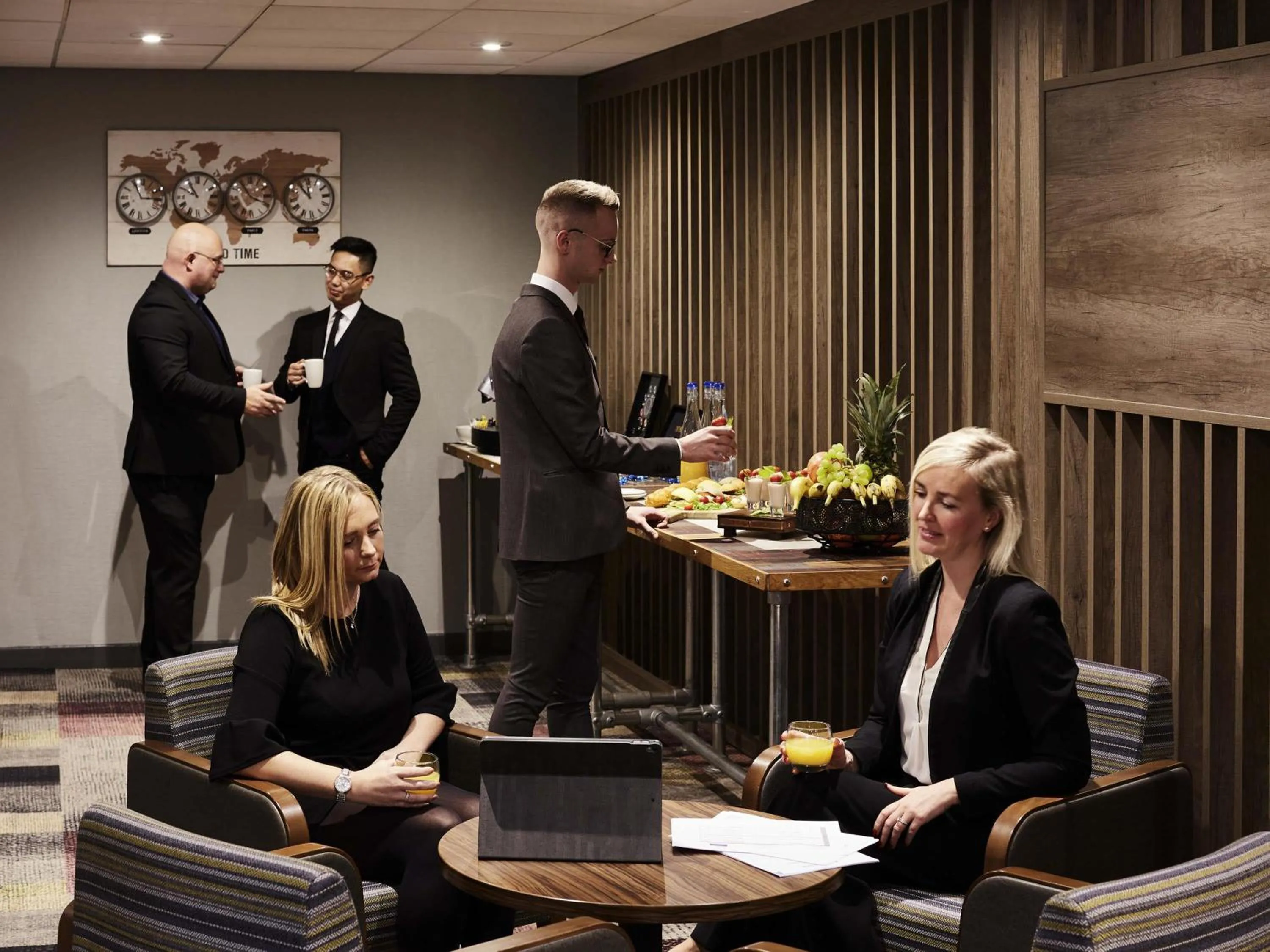 Meeting/conference room in Novotel Wolverhampton City Centre