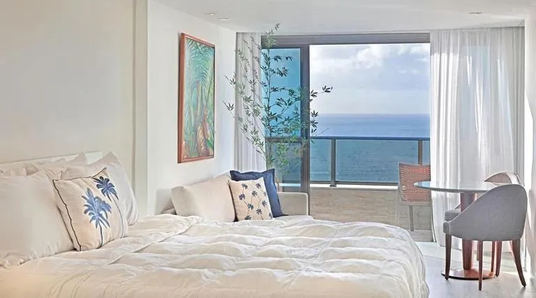 Balcony/Terrace, Bed in HY Apartments & Hotels