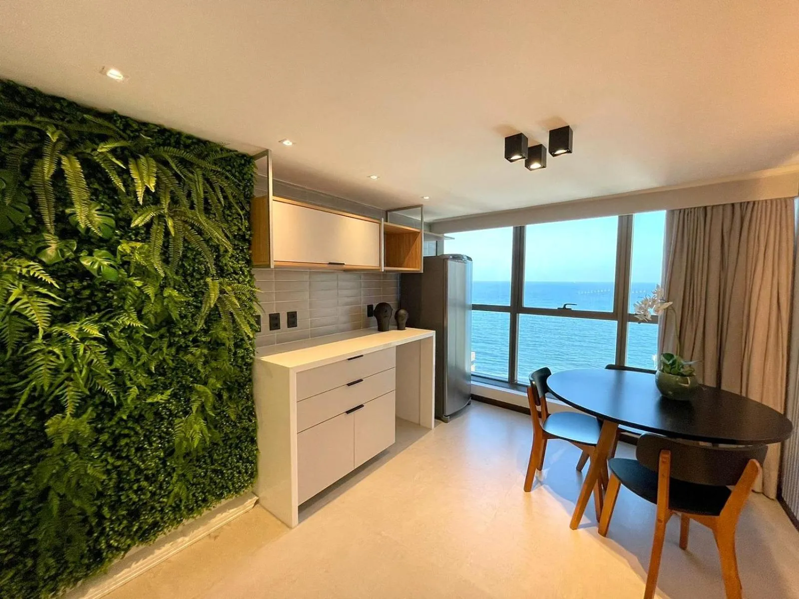 Luxury Quadruple Room in HY Apartments & Hotels