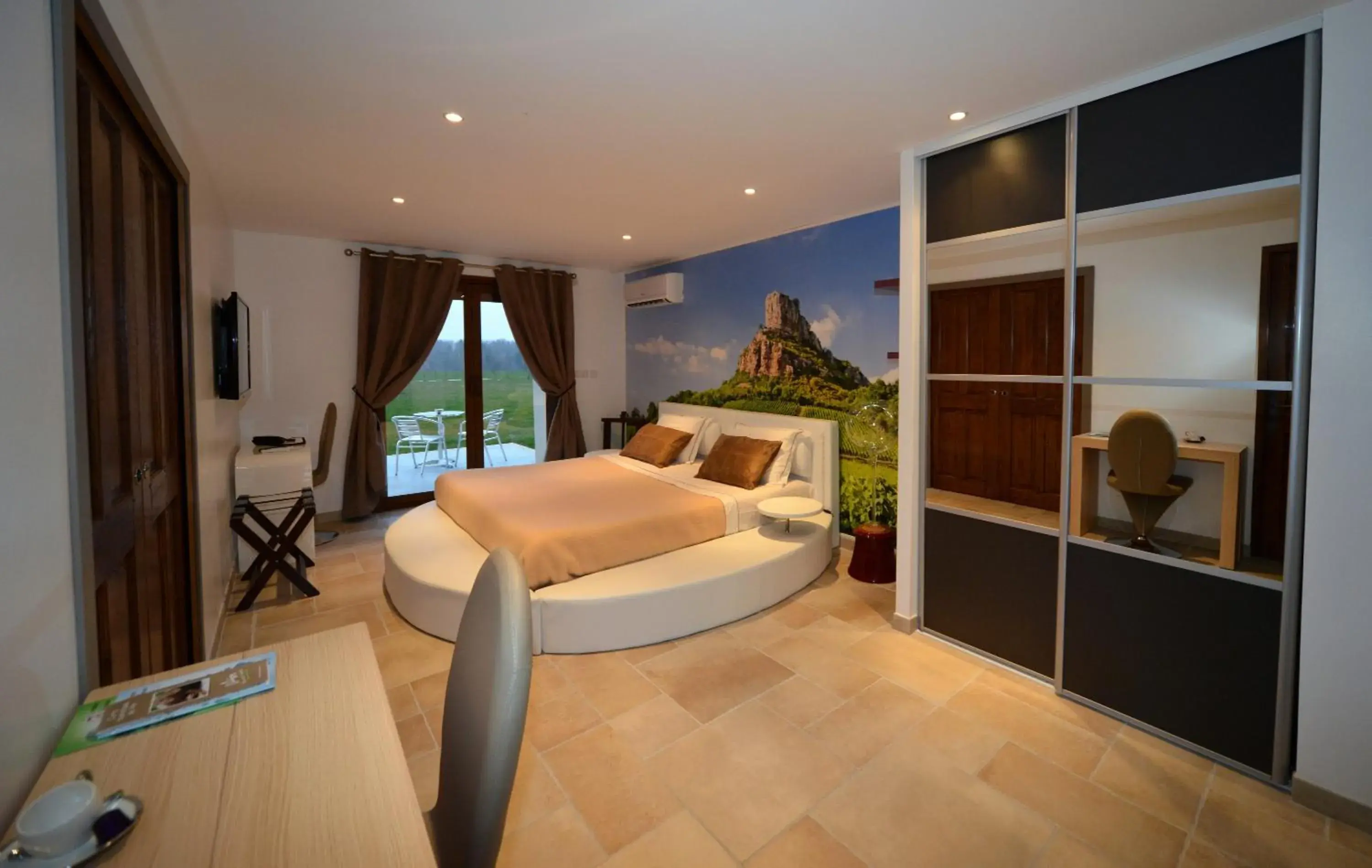 Double Room with Private External Bathroom in Domaine de la Garde Double Room with Private External Bathroom in Domaine de la Garde