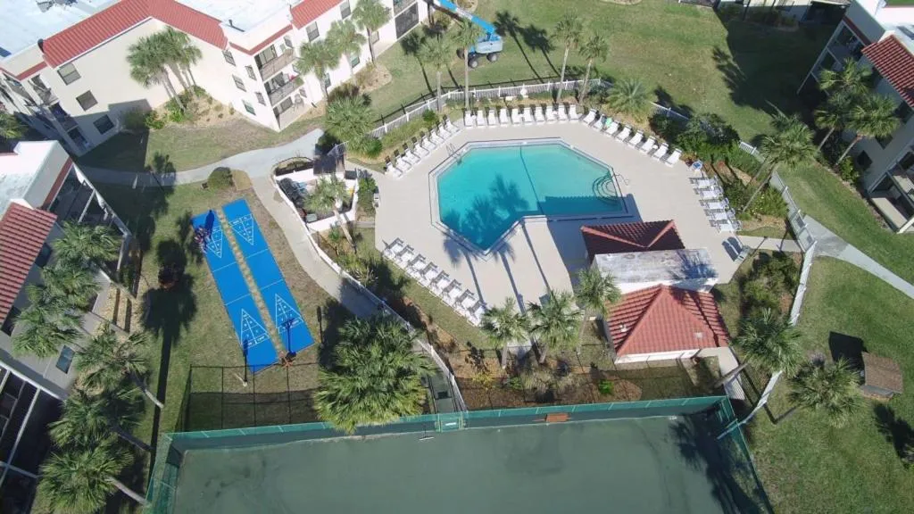 P26 - Ocean Village Club