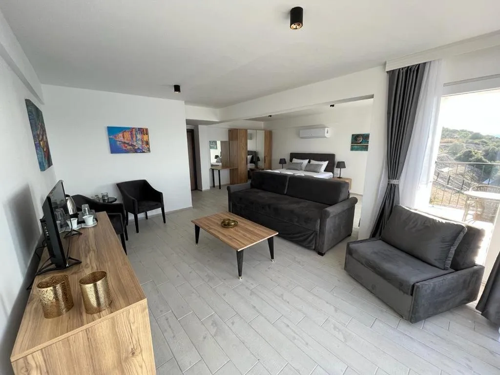 Photo of the whole room in Ni Marin Hotel