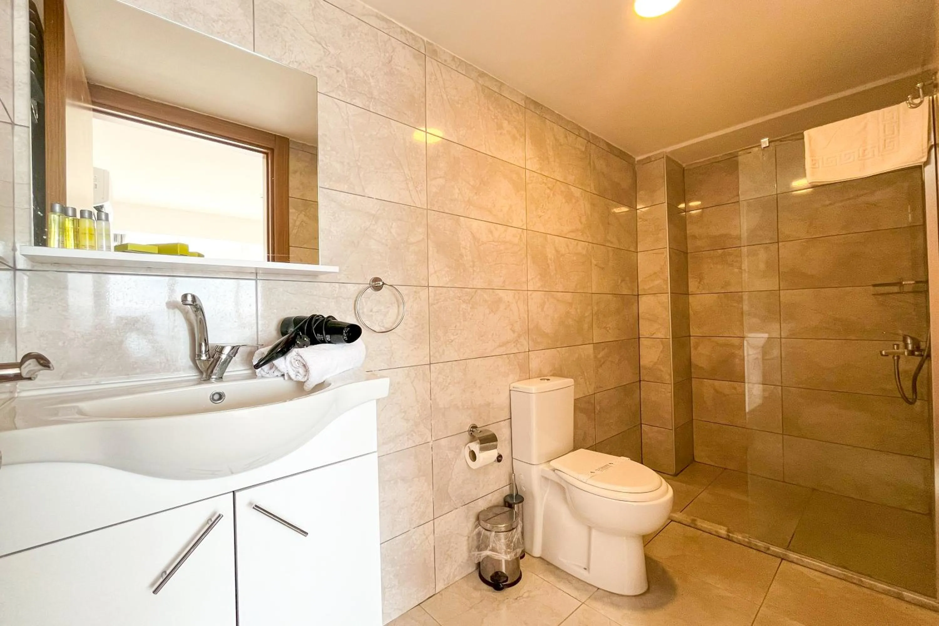 Bathroom in Ni Marin Hotel