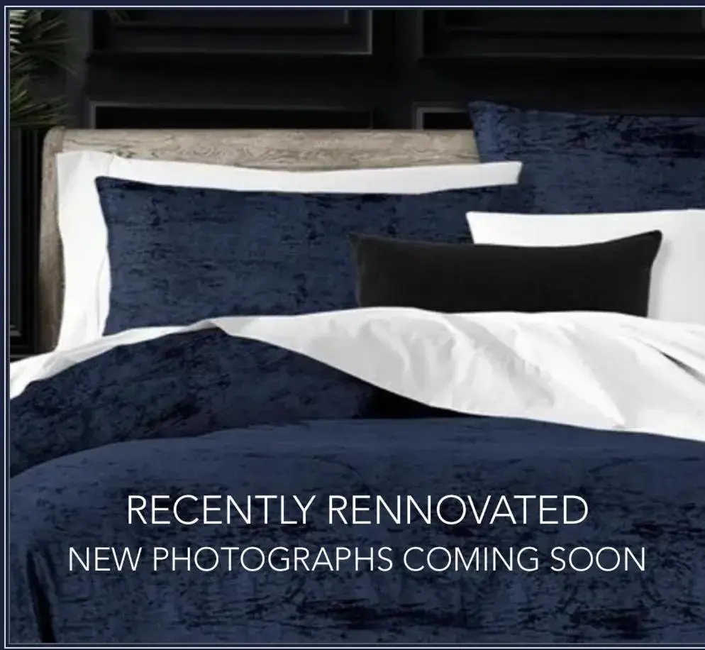 Standard Queen Room in The Stockade Inn Standard Queen Room in The Stockade Inn