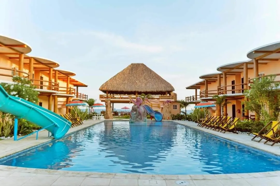 Hotel Pazifico en Monterrico