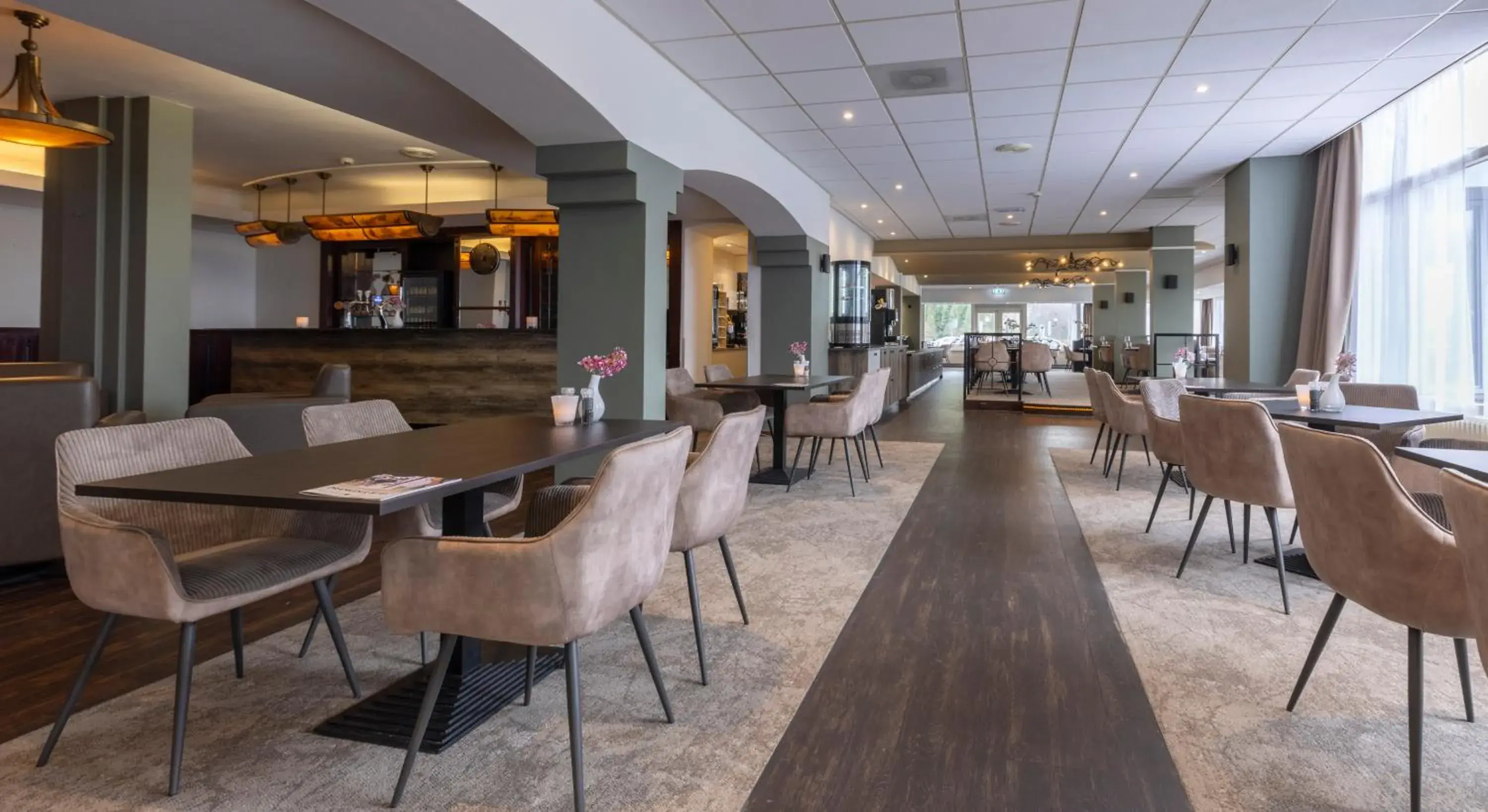 Restaurant/places to eat in Fletcher Hotel Restaurant Rooland Restaurant/places to eat in Fletcher Hotel Restaurant Rooland