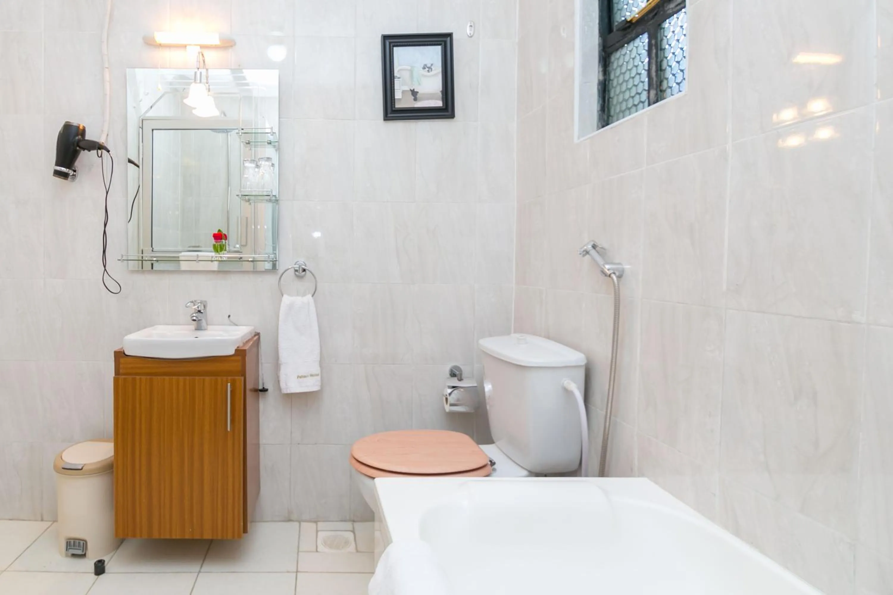 Toilet in Fahari Gardens Hotel