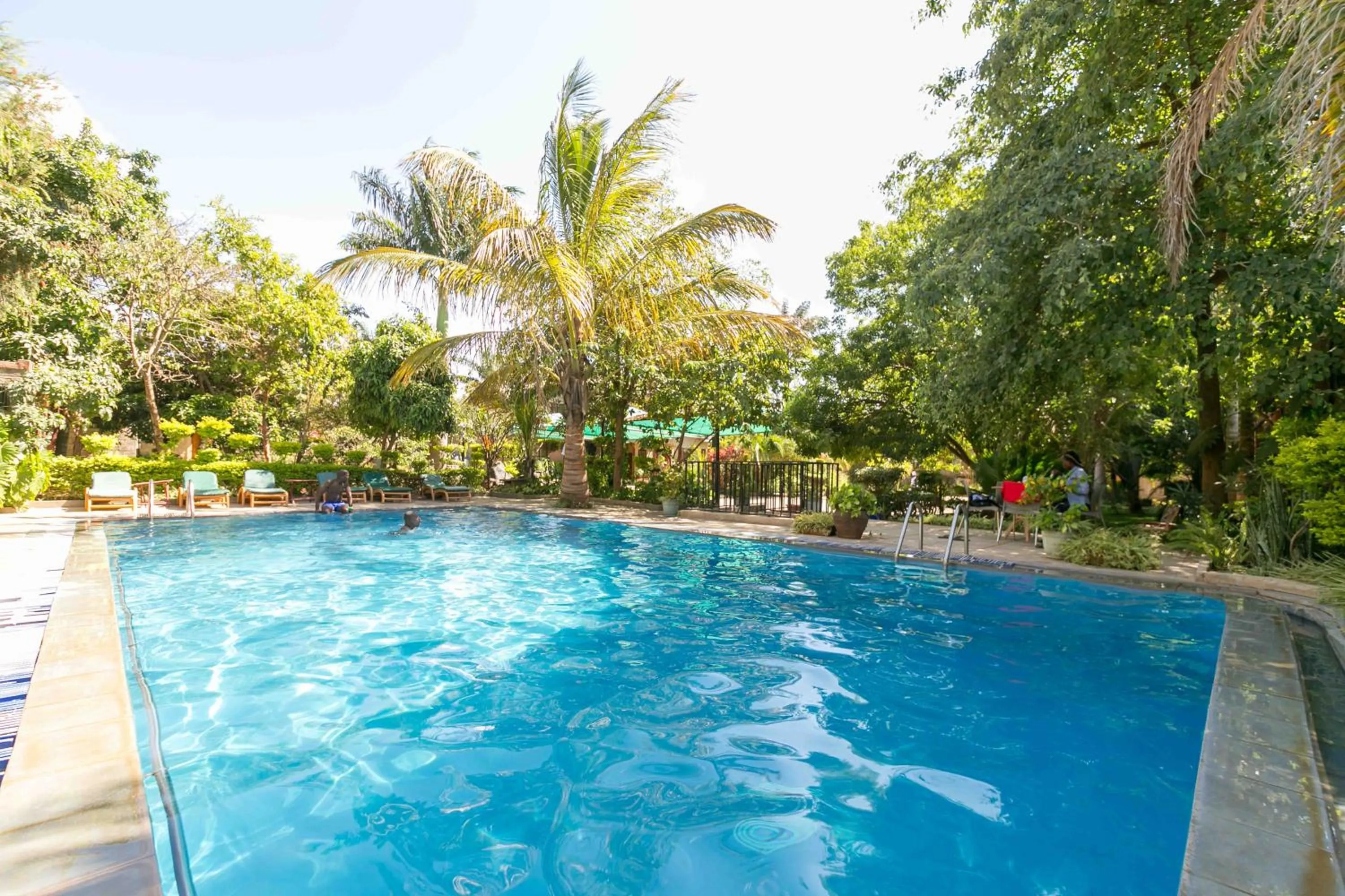 Swimming pool in Fahari Gardens Hotel