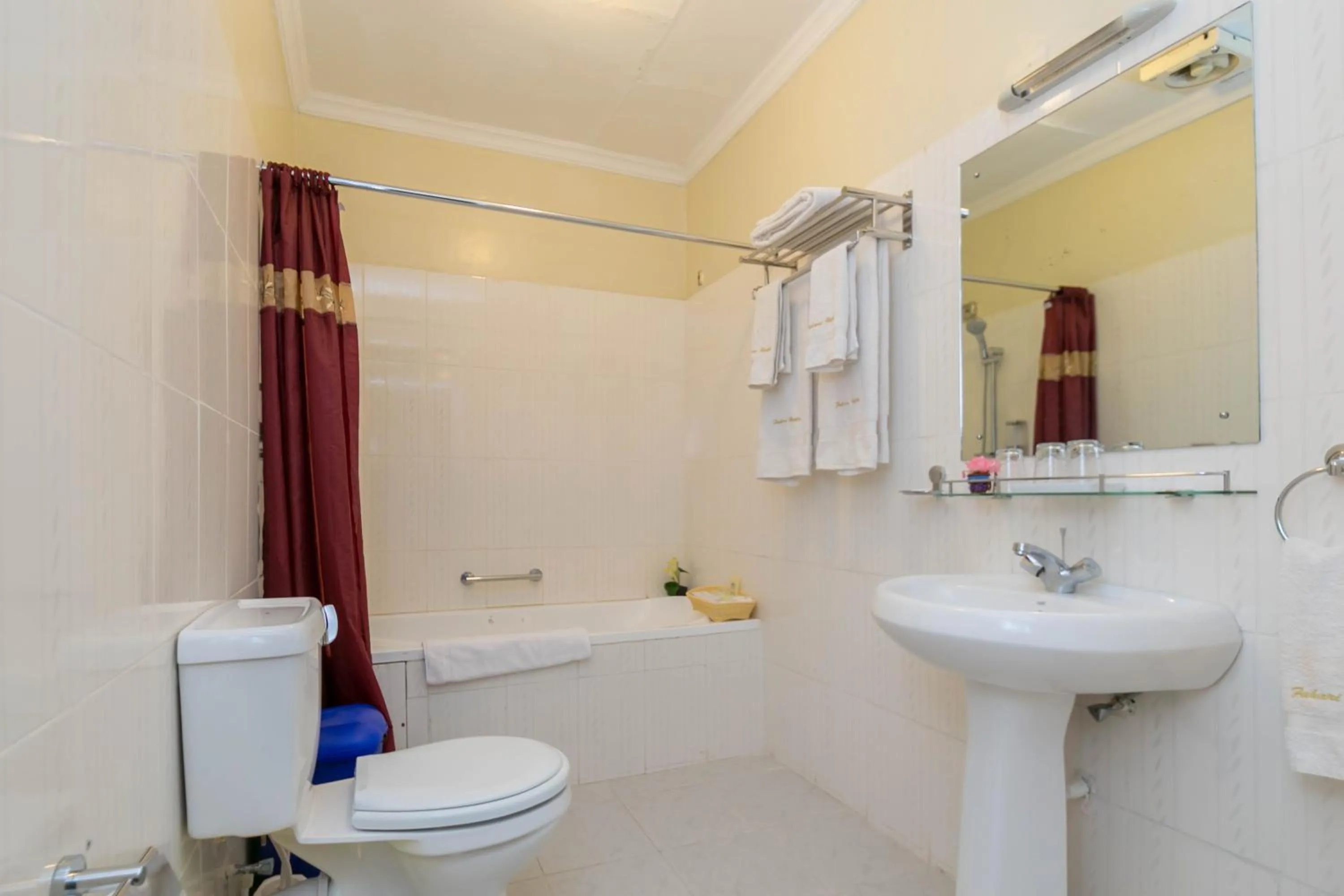 Bathroom in Fahari Gardens Hotel