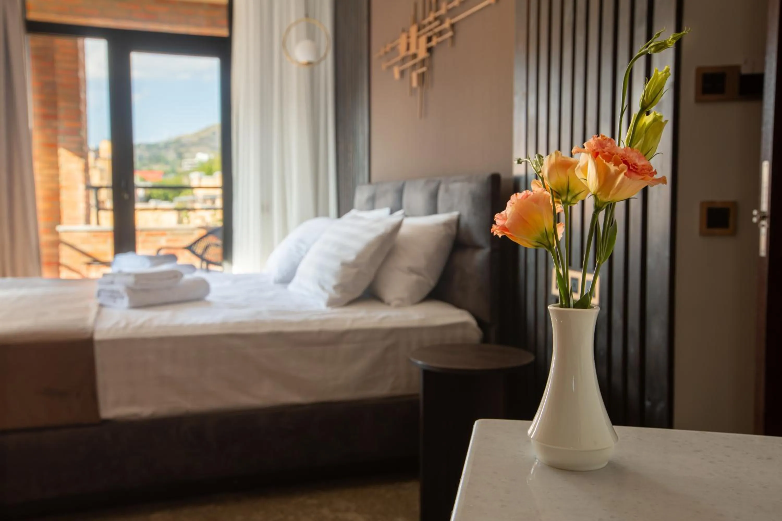 Property building, Bed in Bellevue Boutique Hotel