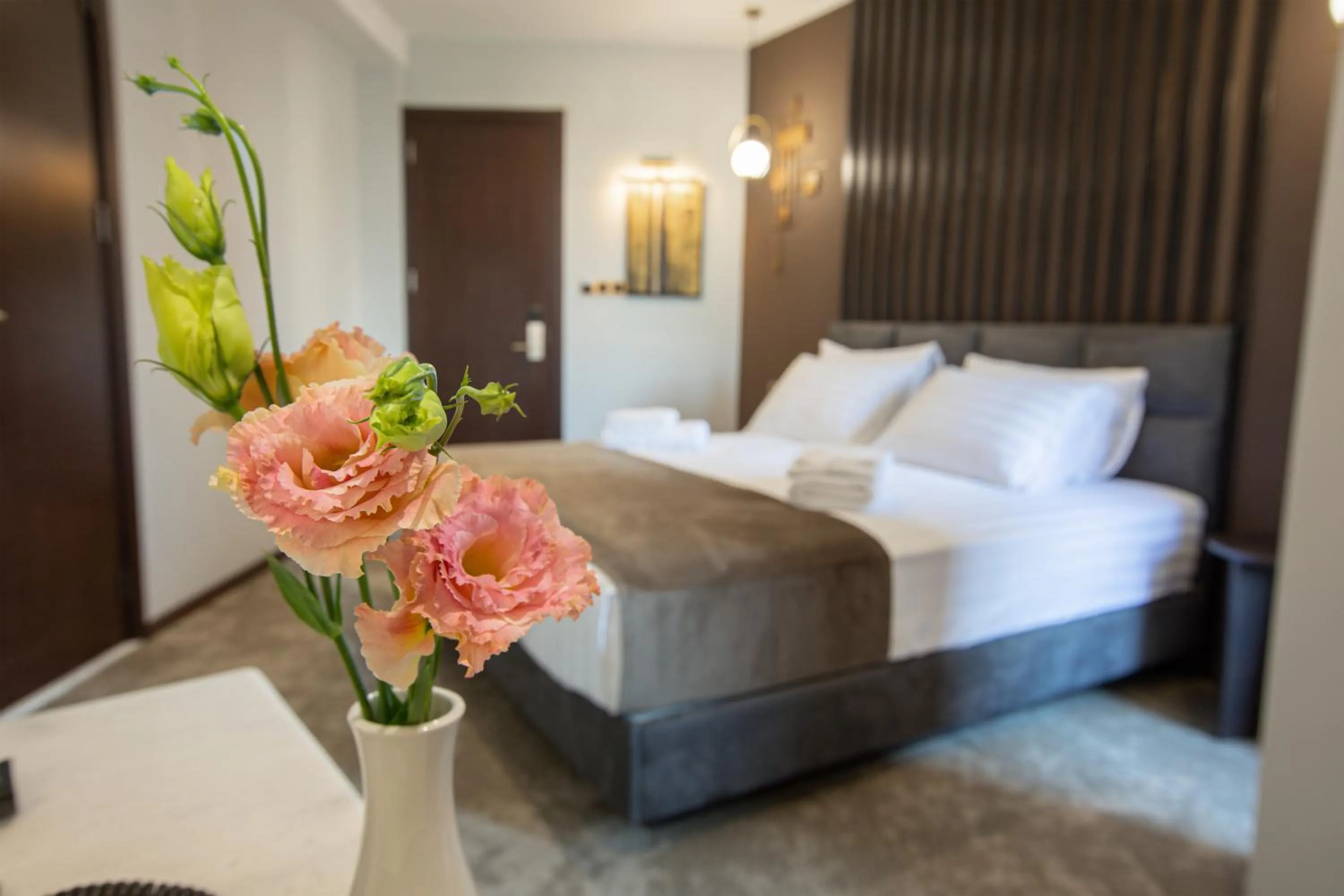 Photo of the whole room, Bed in Bellevue Boutique Hotel