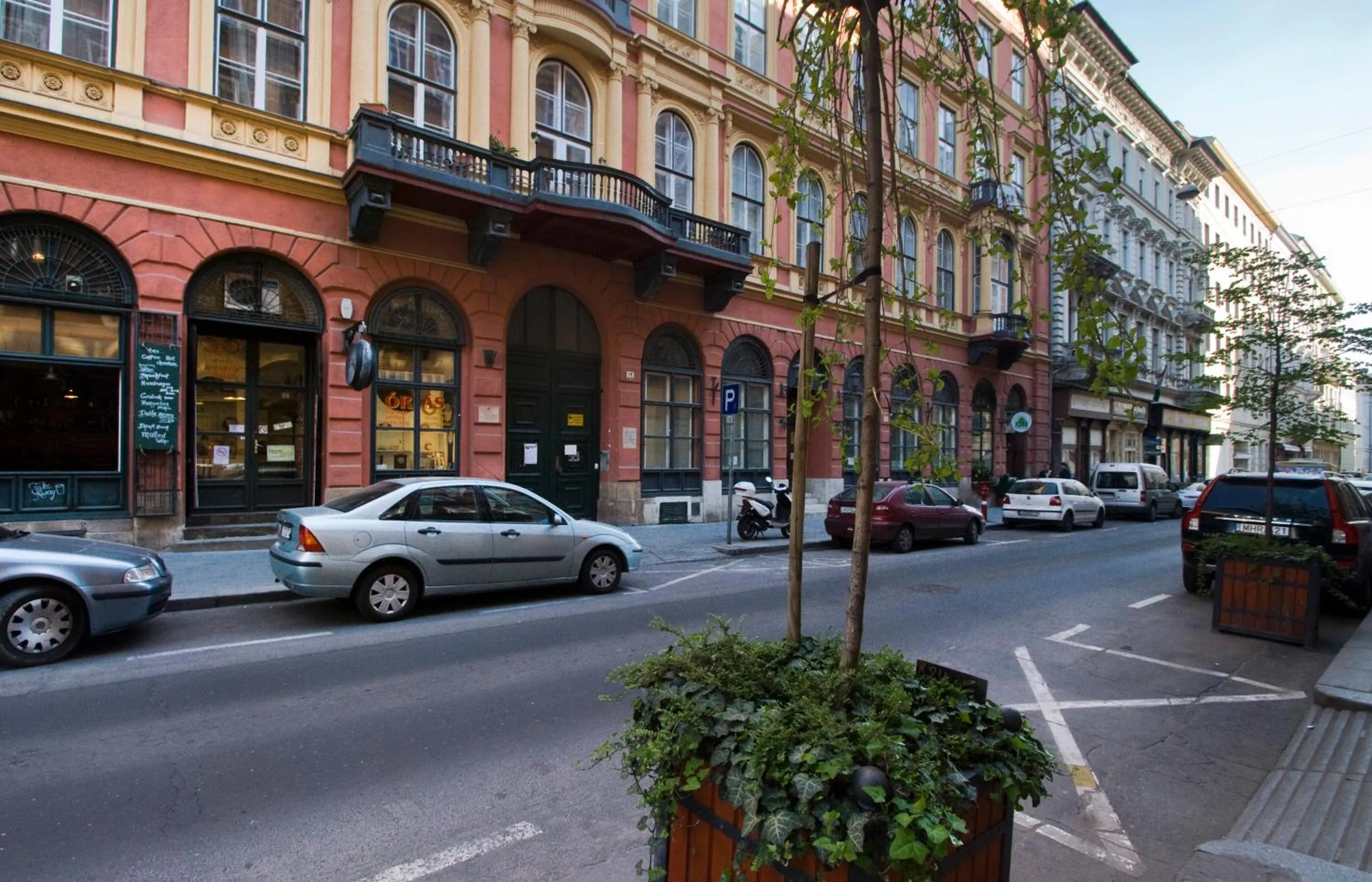 Facade/entrance in NN Apartman Budapest