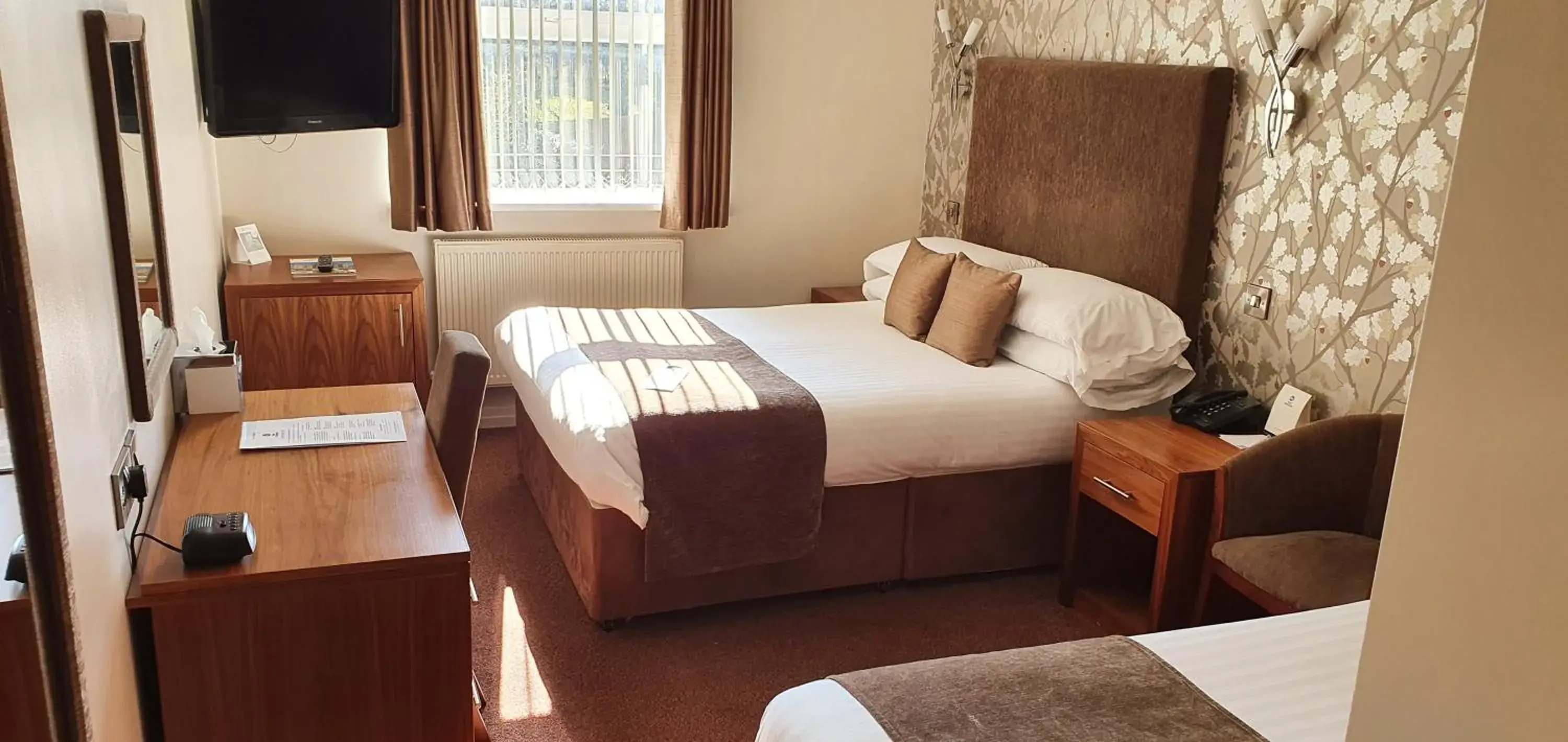 Bed in Oaklands Hall Hotel Sure Hotel Collection by Best Western Bed in Oaklands Hall Hotel Sure Hotel Collection by Best Western