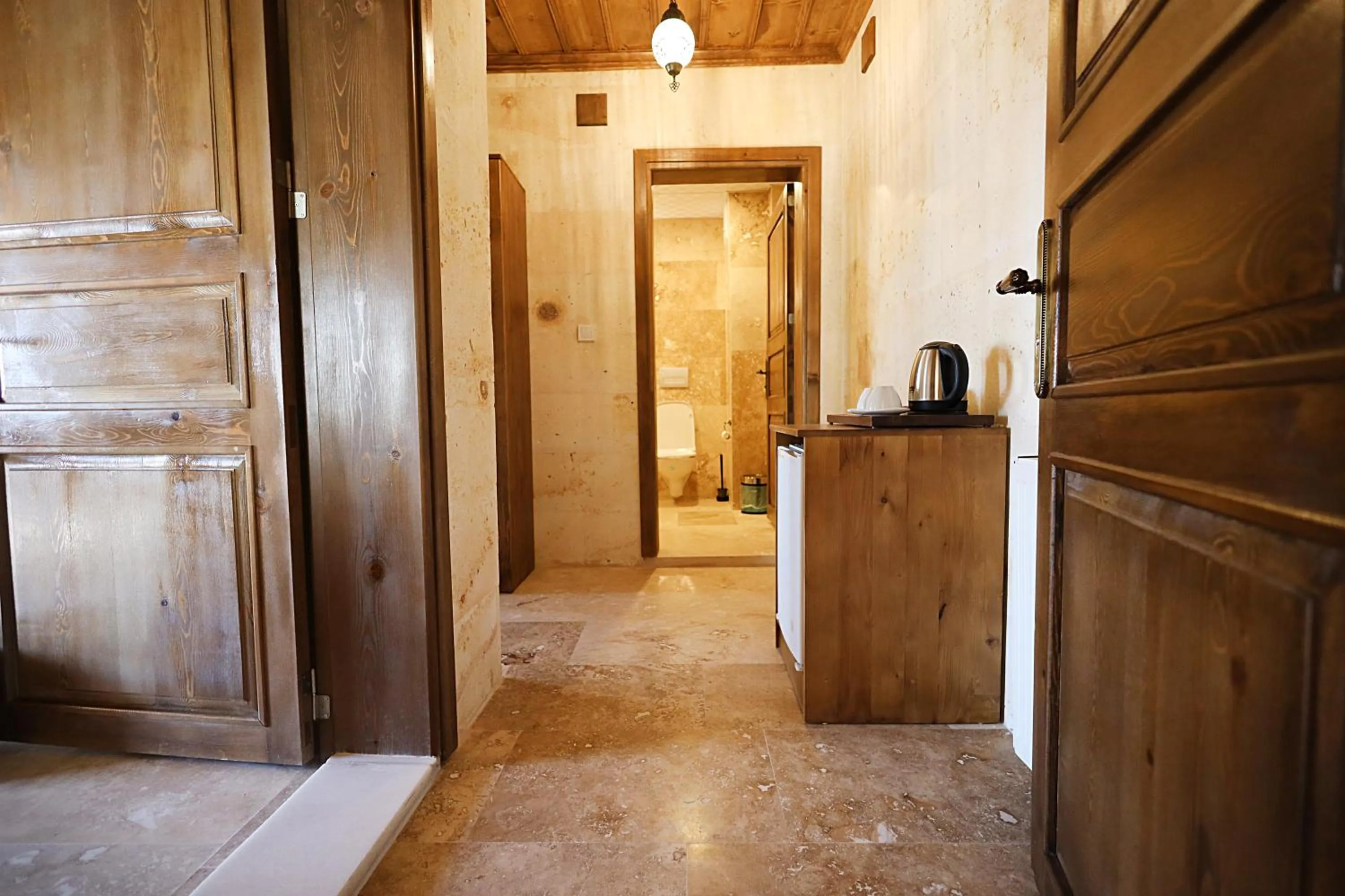 Toilet in Rocca Stone House