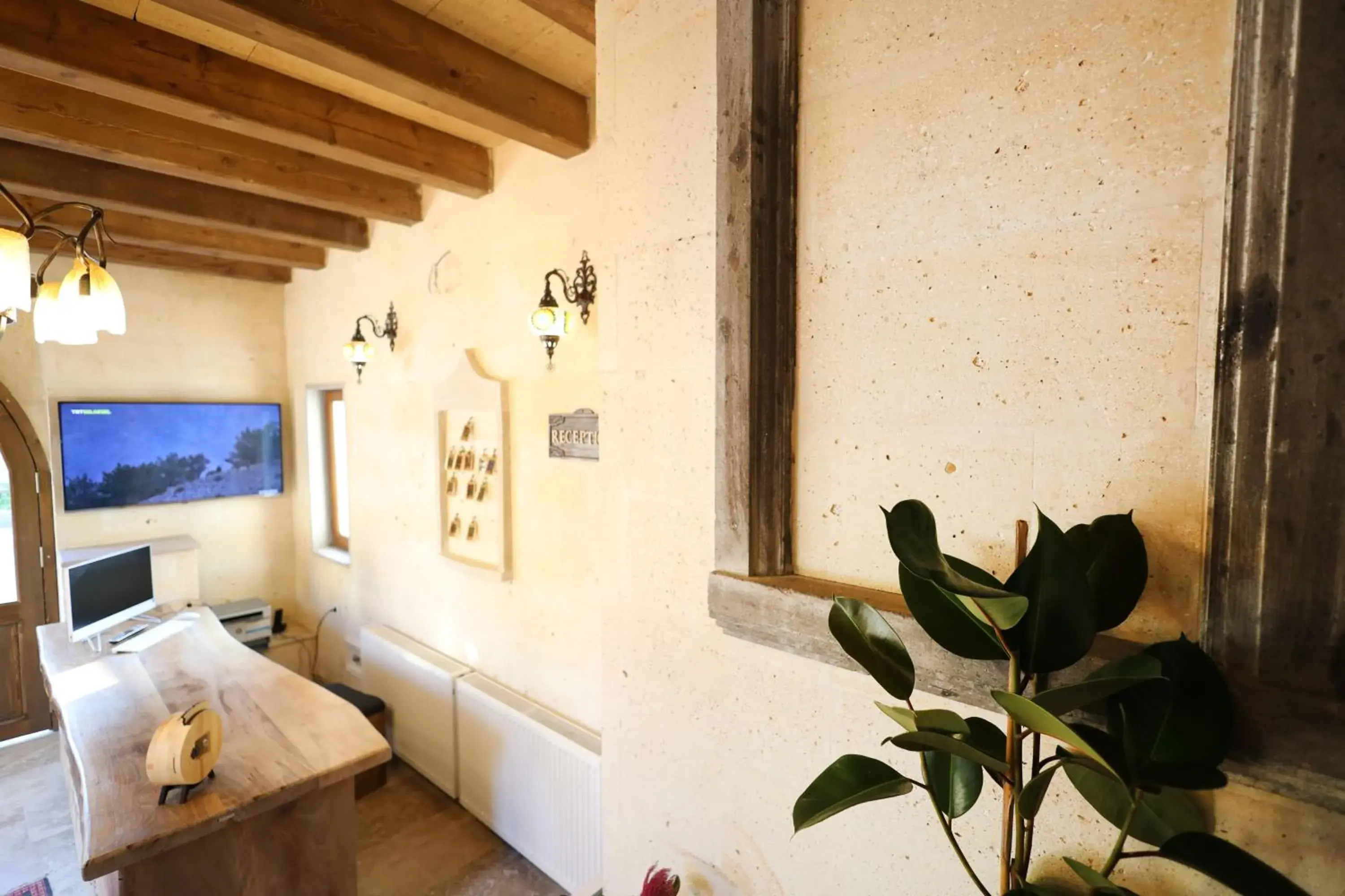 Restaurant/places to eat, Bed in Rocca Stone House Restaurant/places to eat, Bed in Rocca Stone House