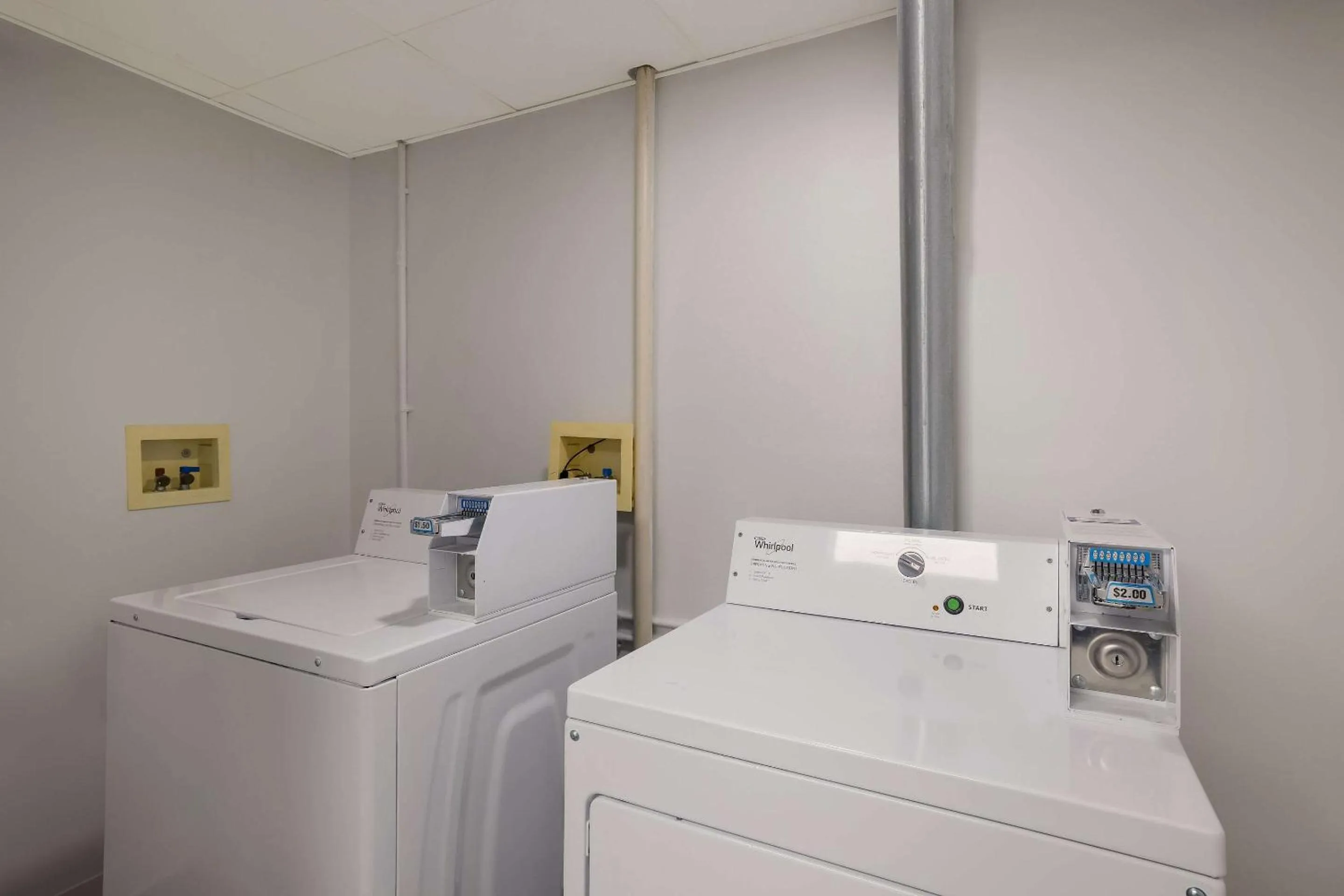 Other in Suburban Studios Milwaukee Airport