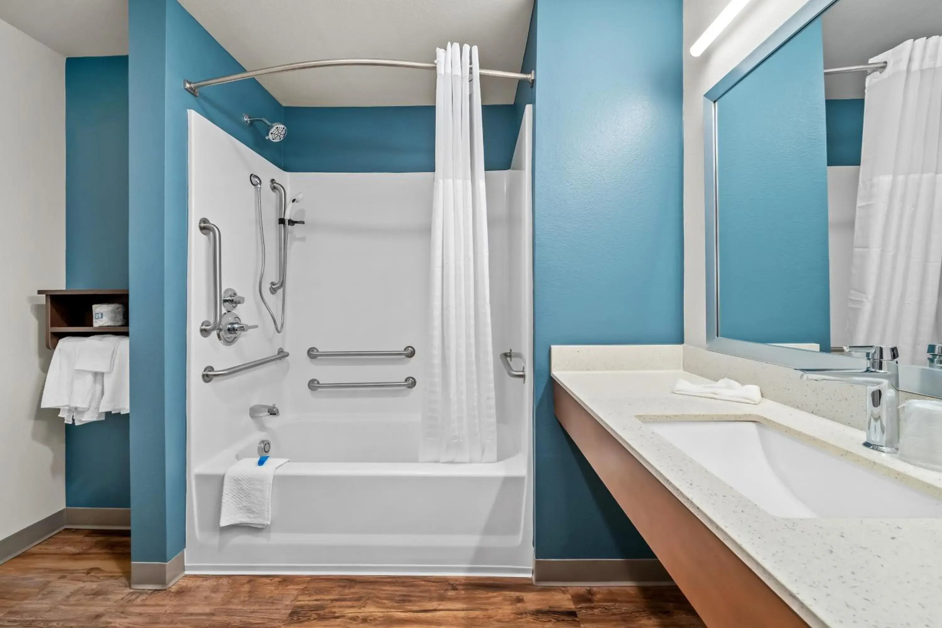 Queen Suite with Two Queen Beds and Tub - Disability Access/Non Smoking in WoodSpring Suites Orlando East UCF Queen Suite with Two Queen Beds and Tub - Disability Access/Non Smoking in WoodSpring Suites Orlando East UCF